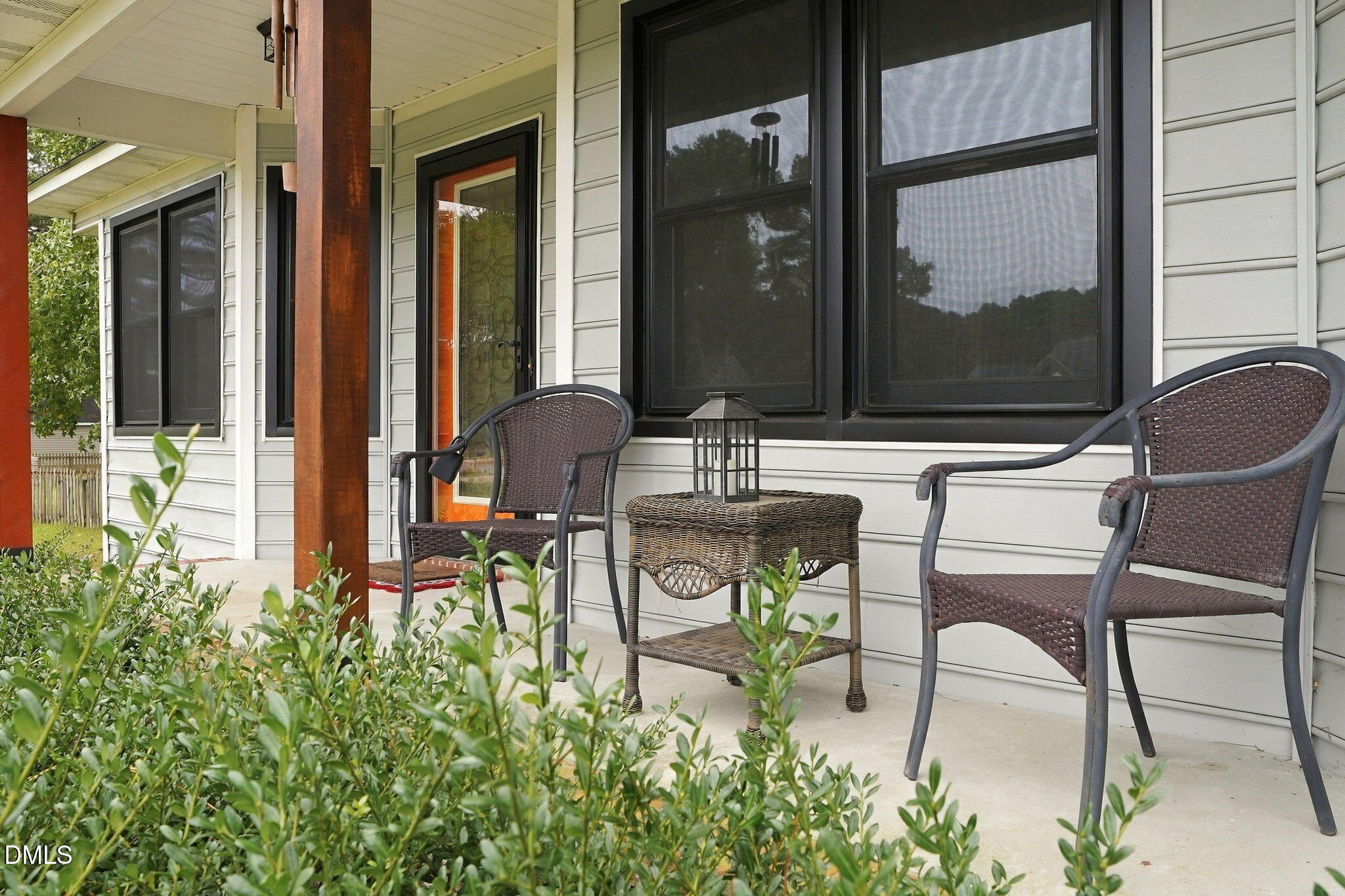203 W Raintree Lane Property Photo 6