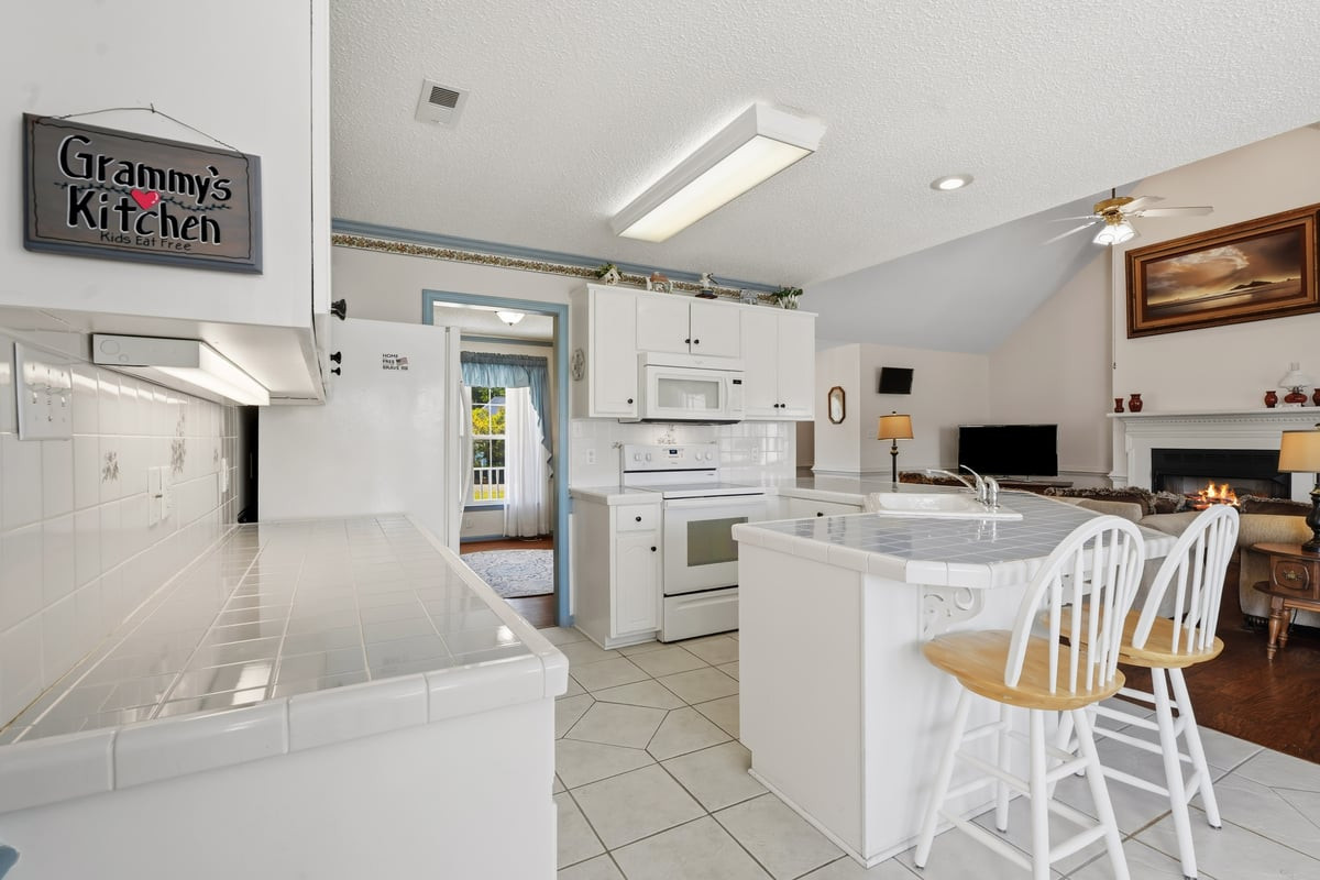 117 Clay Brook Drive Property Photo 32