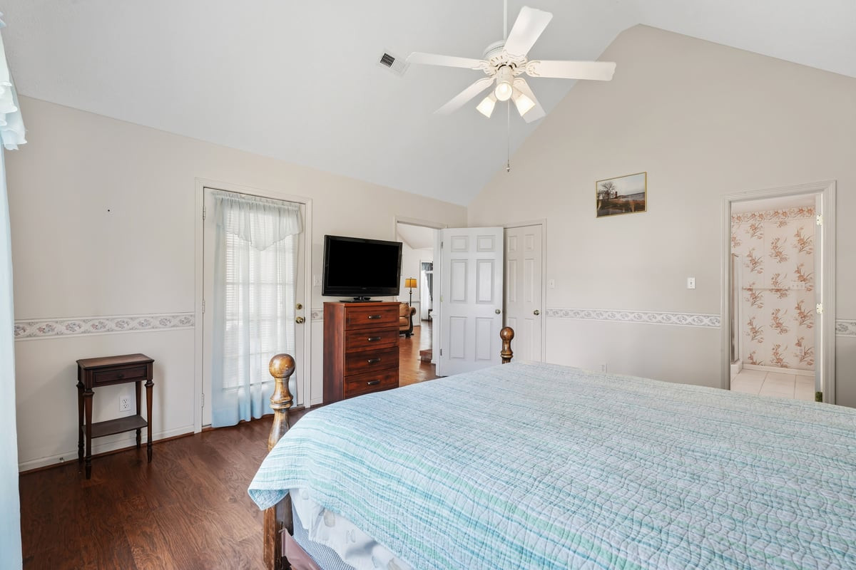 117 Clay Brook Drive Property Photo 37
