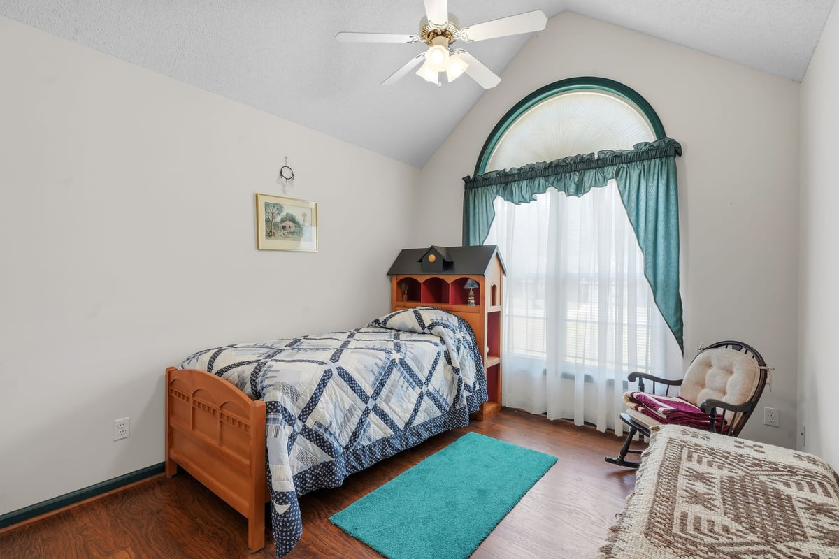 117 Clay Brook Drive Property Photo 40