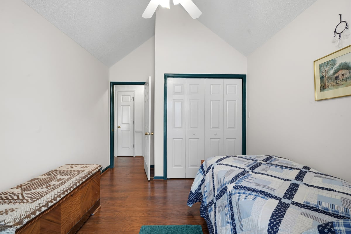 117 Clay Brook Drive Property Photo 41