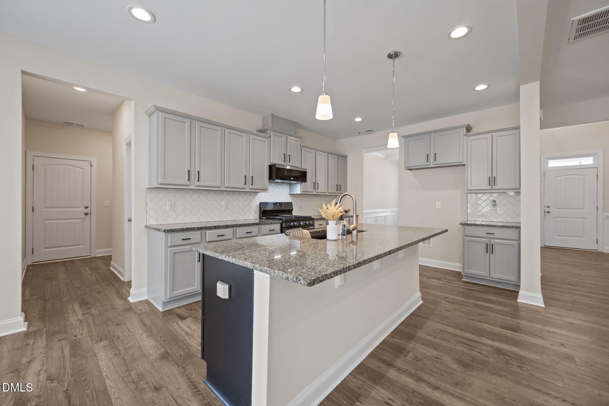 504 Henham Way Property Photo 8