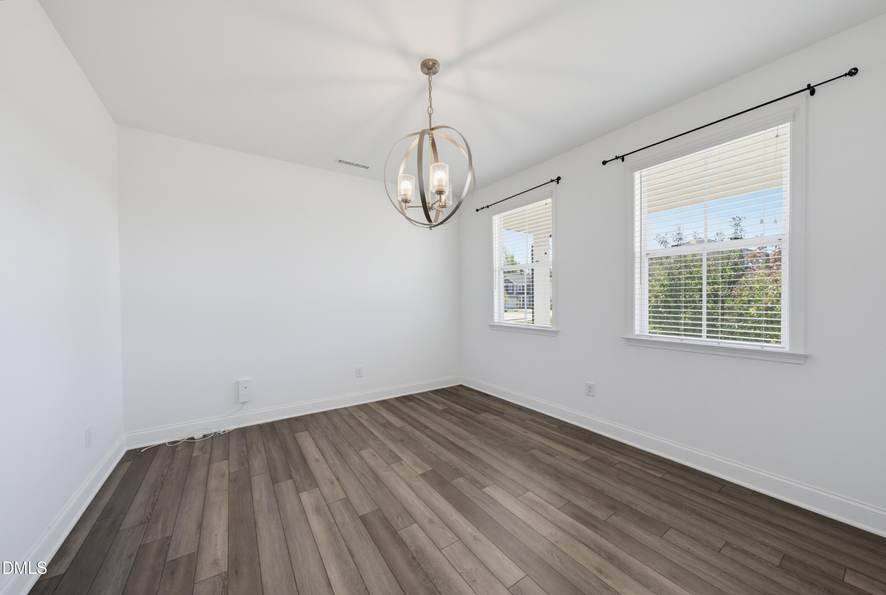 104 Hoyne Way Property Photo 9
