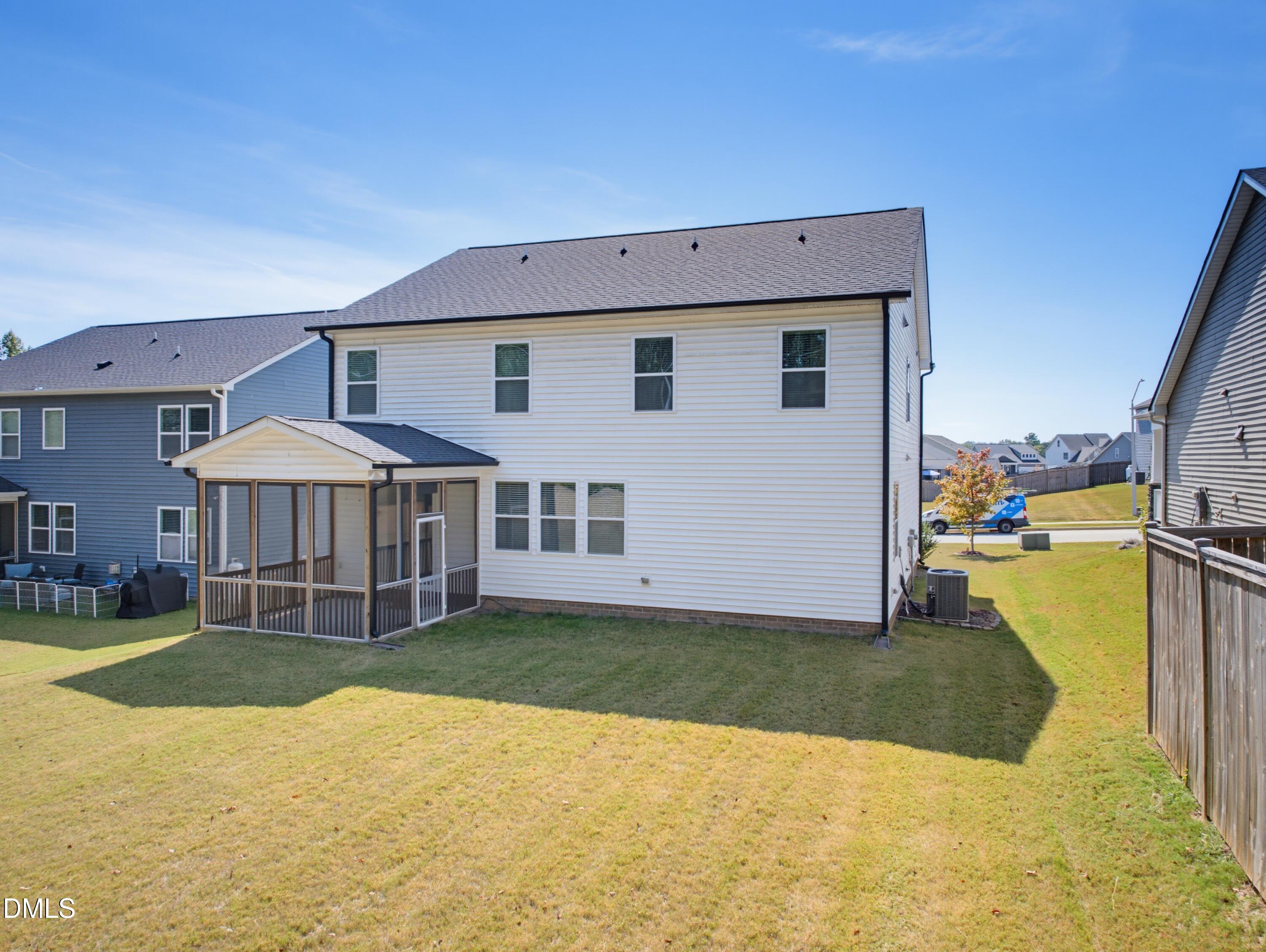 104 Hoyne Way Property Photo 44
