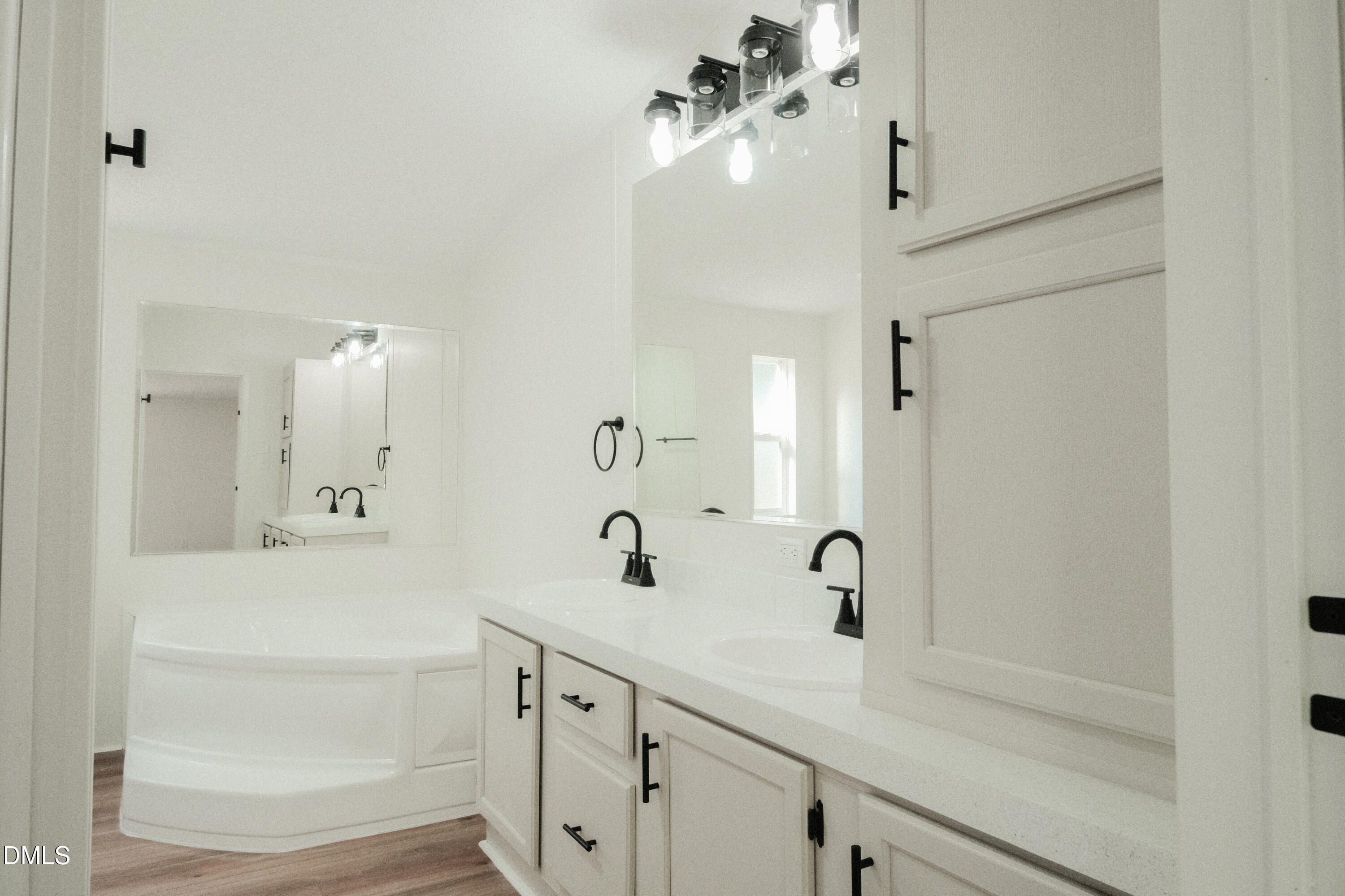 104 Darians Way Property Photo 23