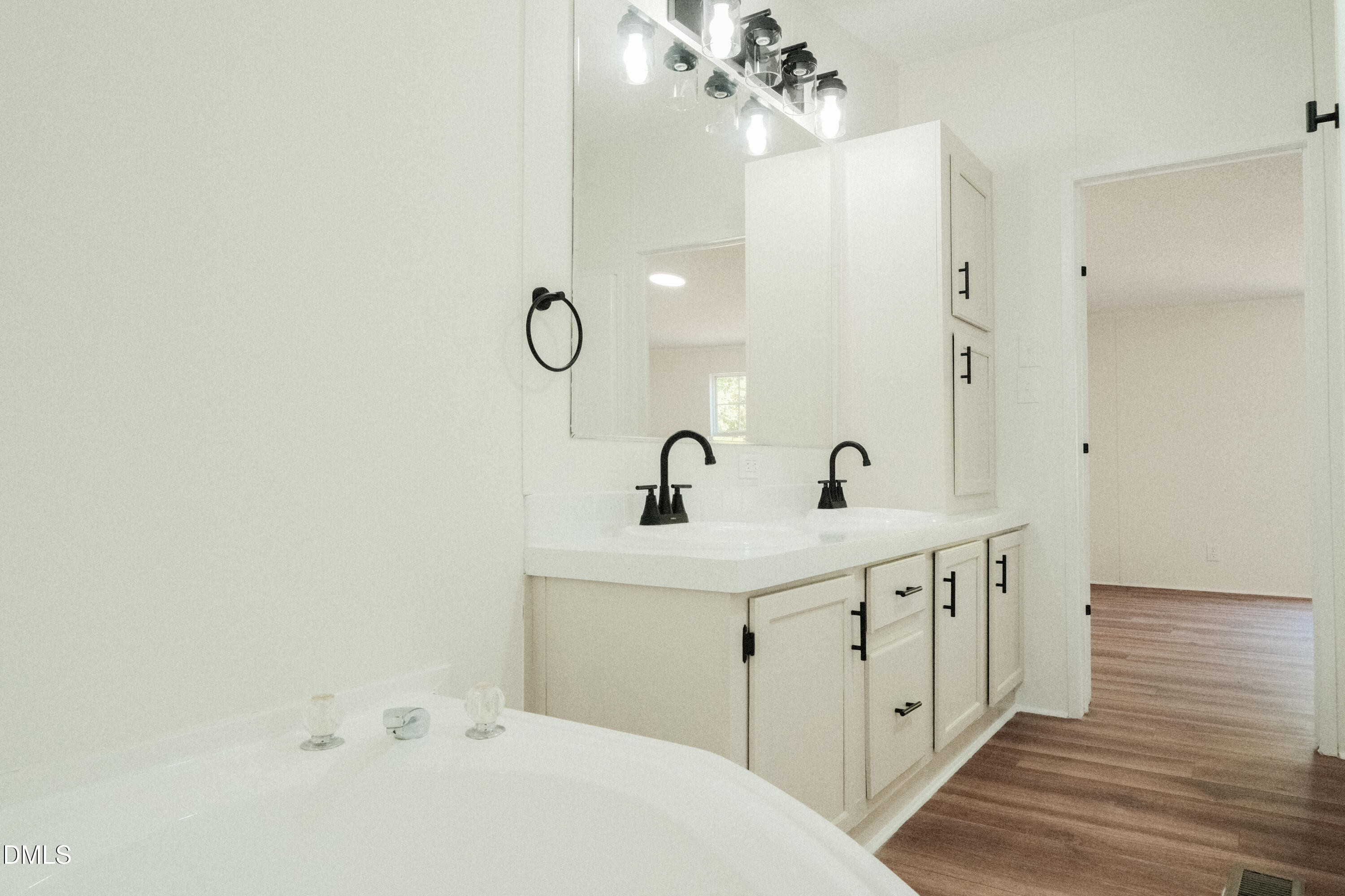 104 Darians Way Property Photo 26