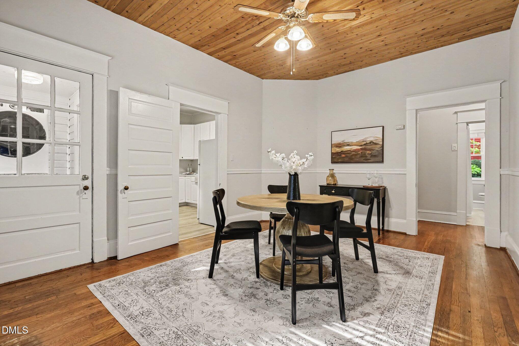 903 W Markham Avenue Property Photo 14