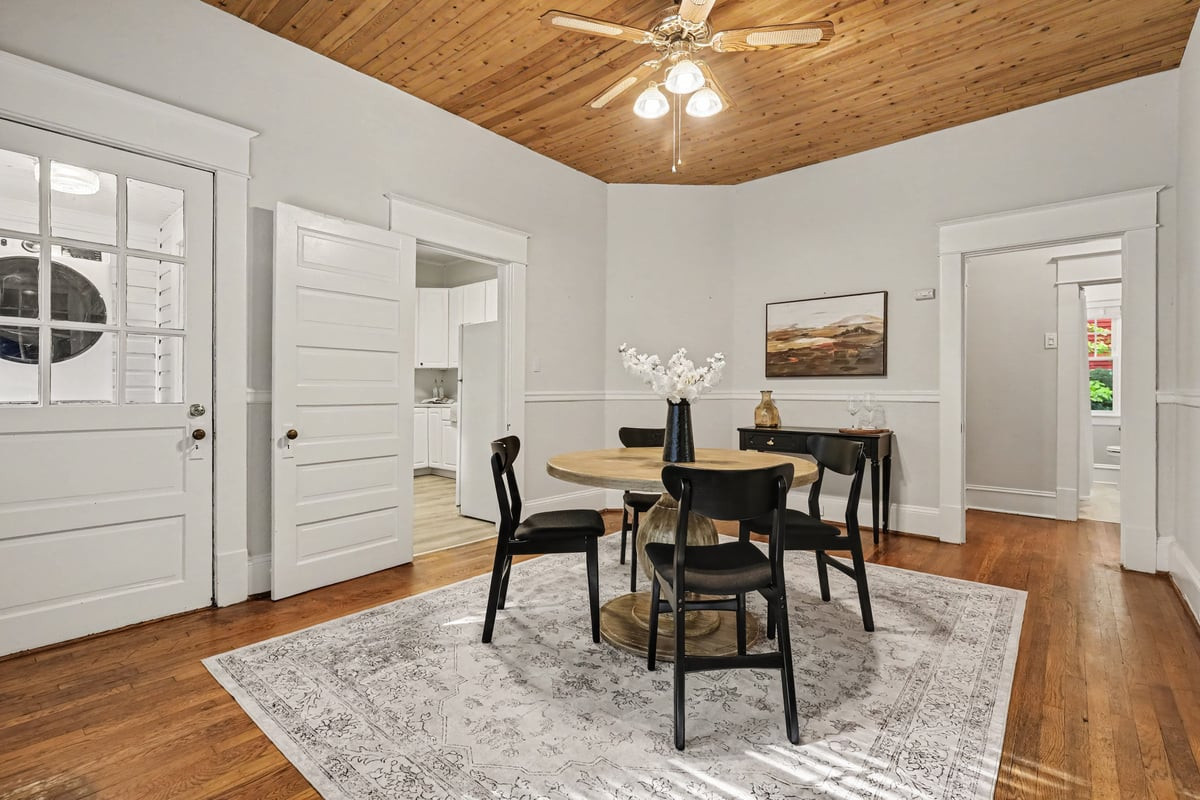 903 W Markham Avenue Property Photo 15