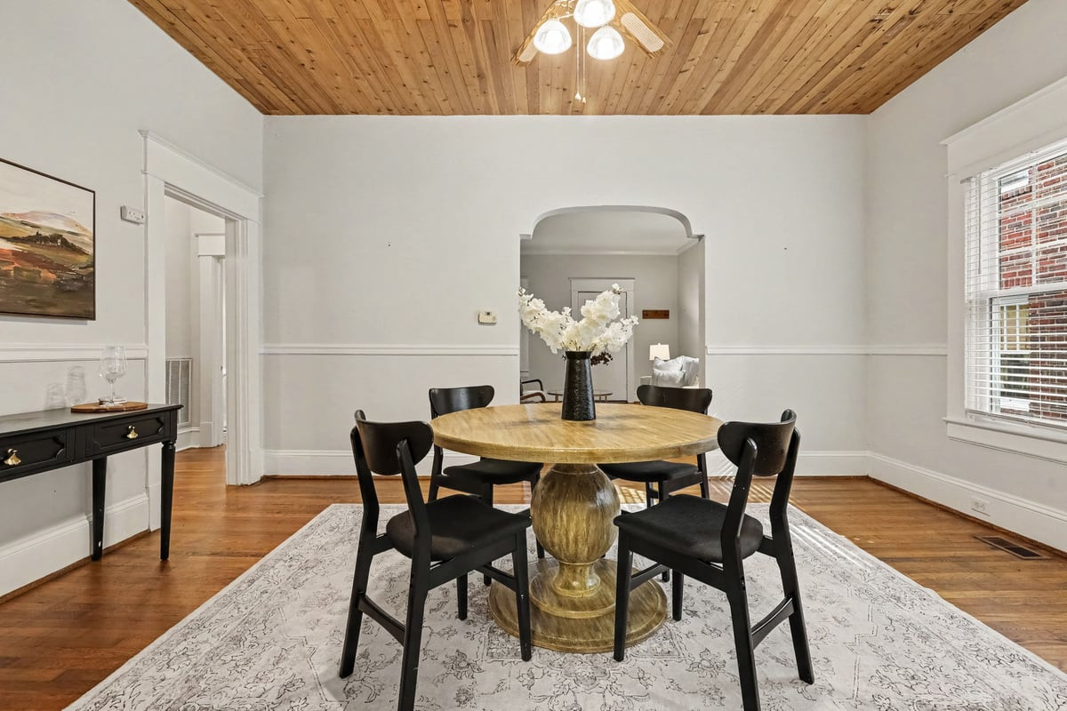 903 W Markham Avenue Property Photo 18