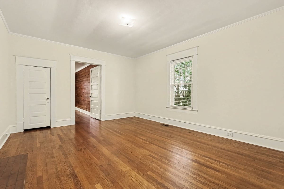 903 W Markham Avenue Property Photo 45