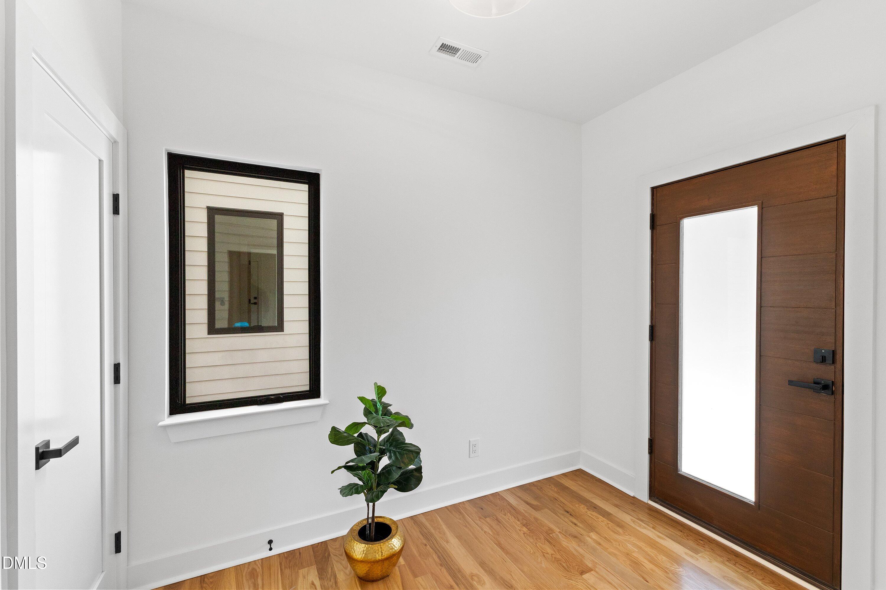 801 N Roxboro Street Property Photo 57