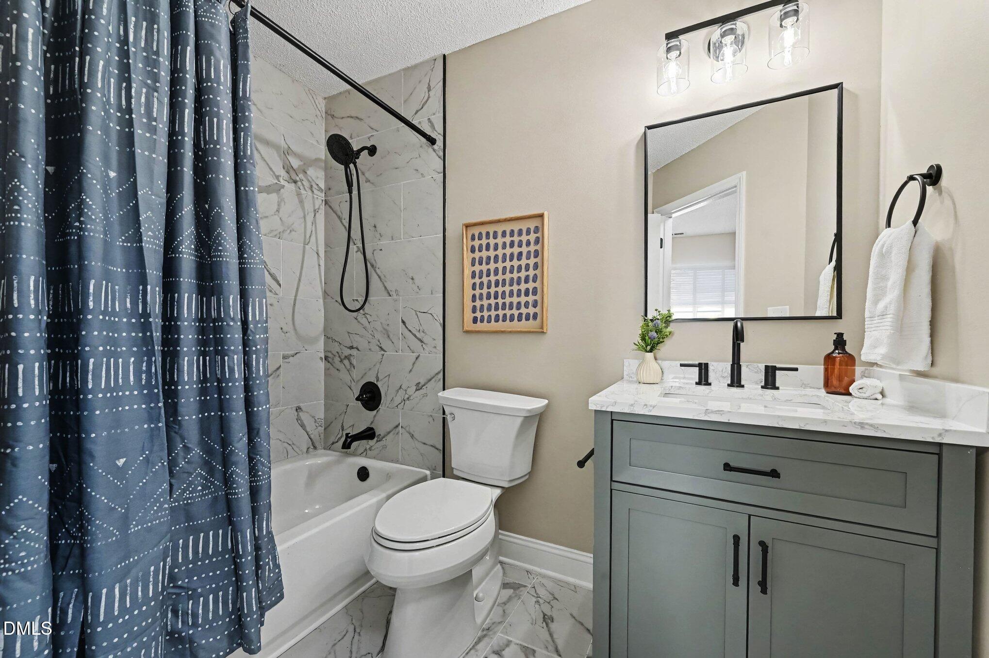 2336 Huron Street Property Photo 20