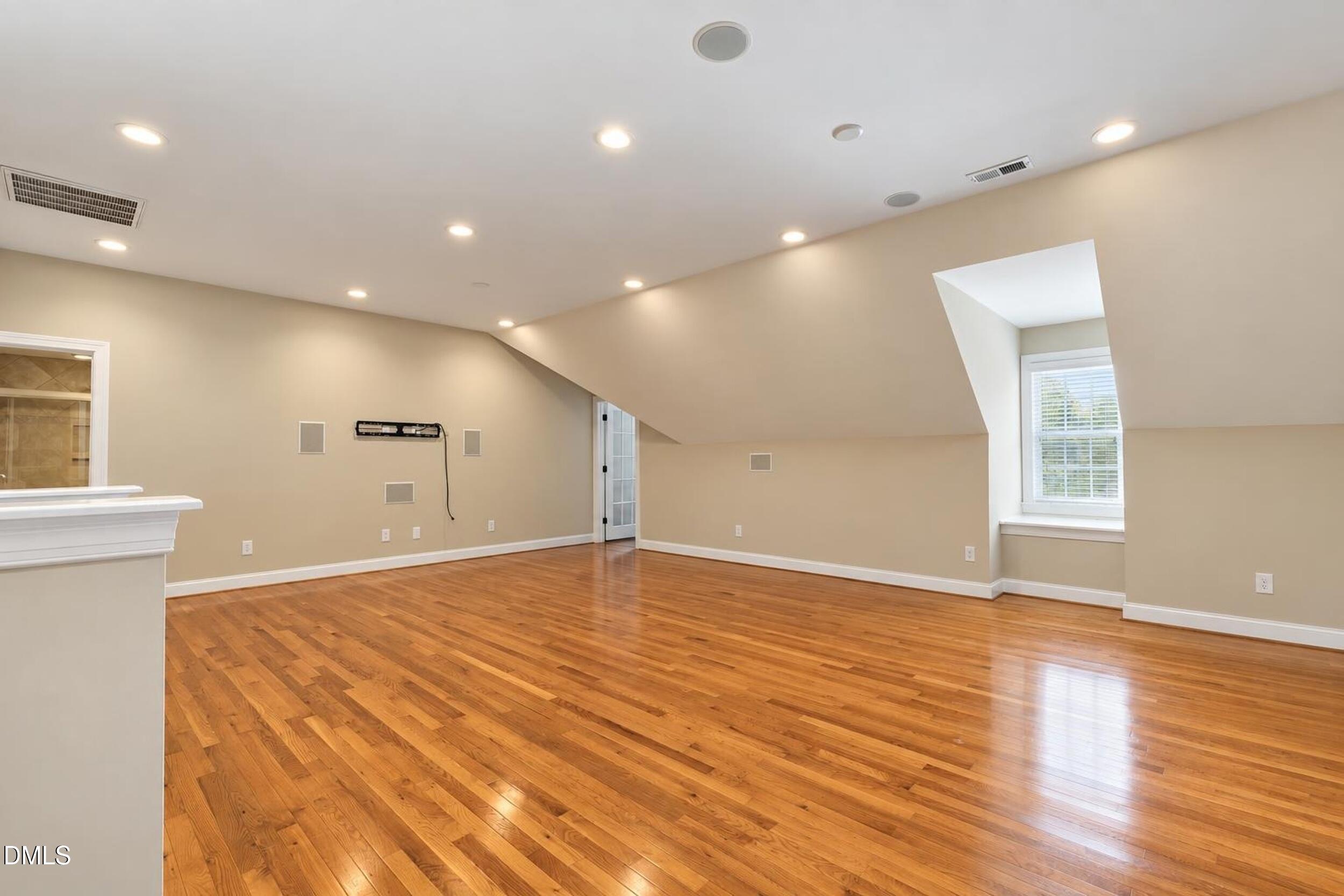 1641 Balkan Road Property Photo 32
