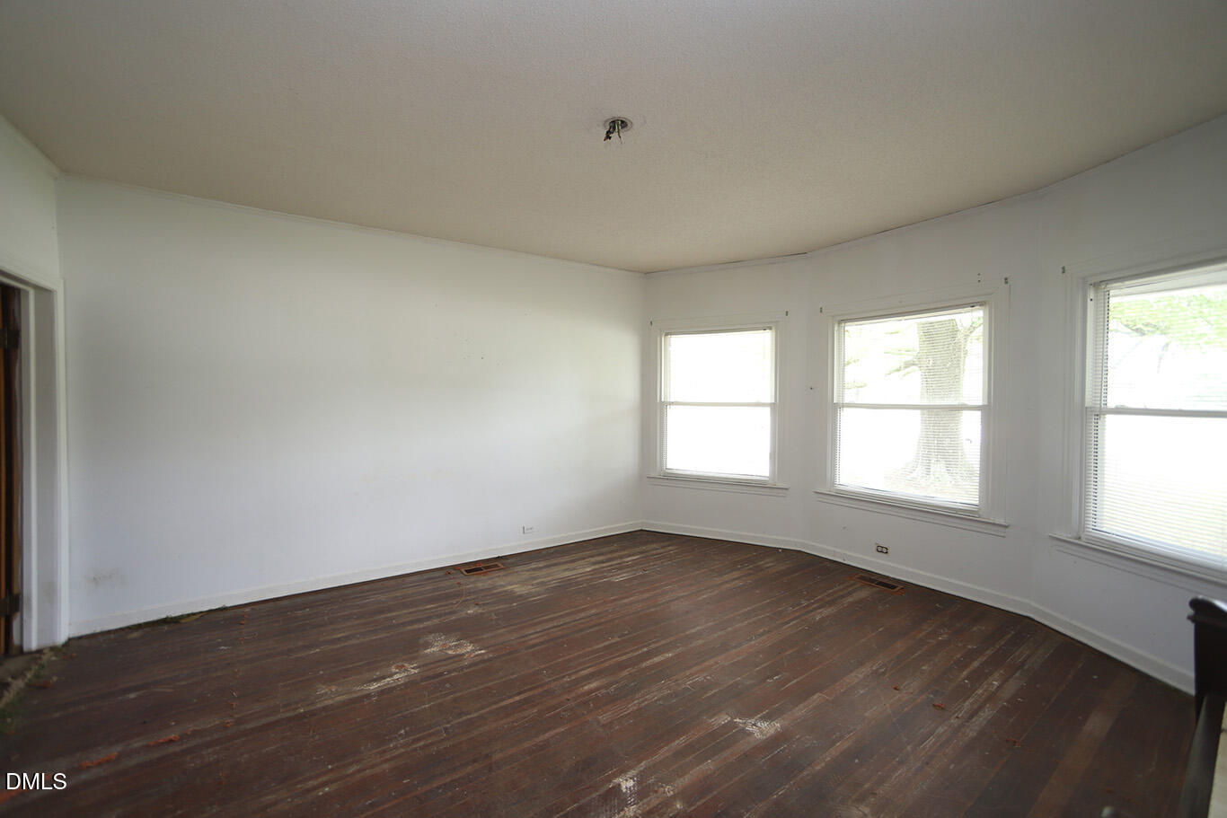 12609 N Roxboro Road Property Photo 6