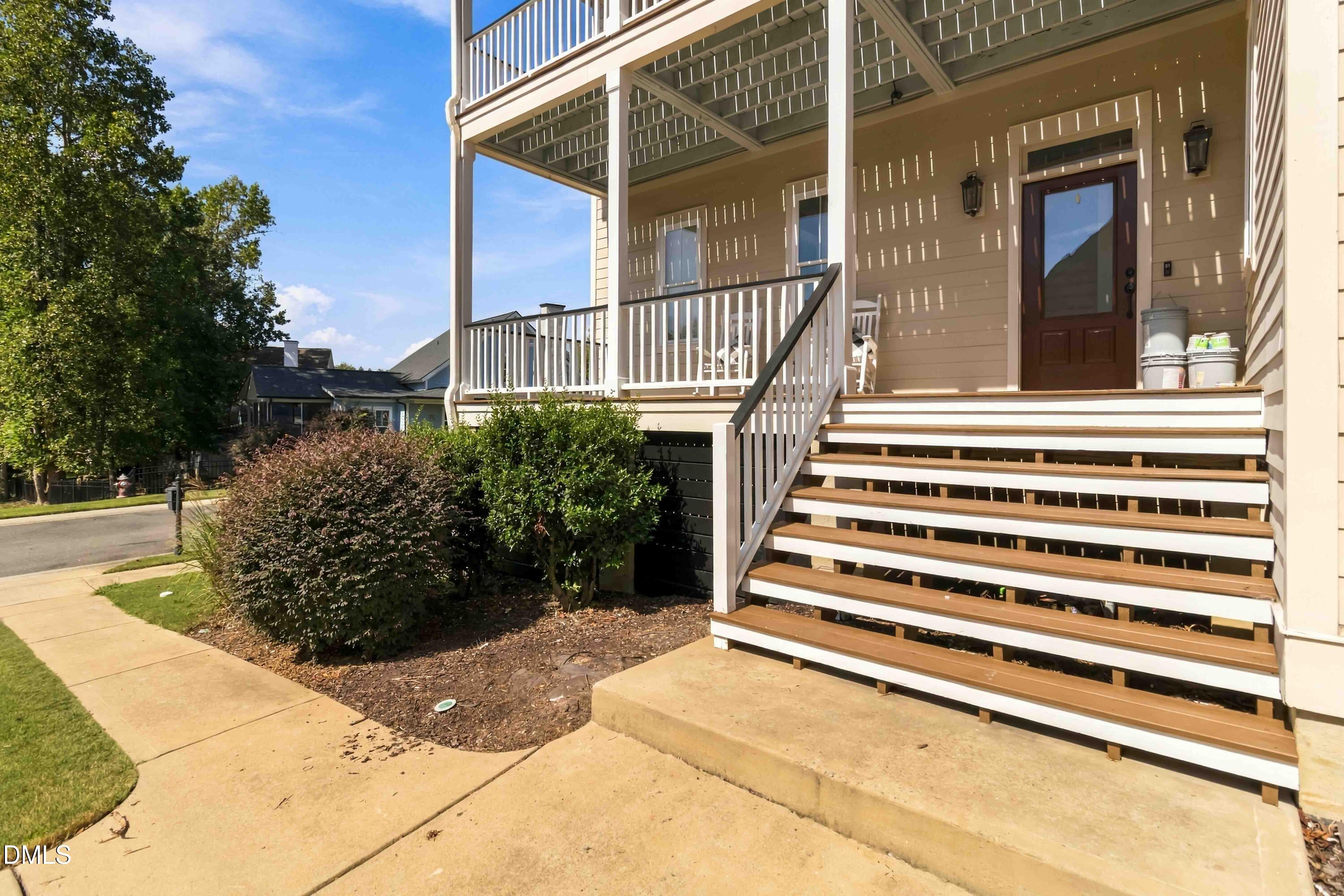 90 Ellen Circle Property Photo 3