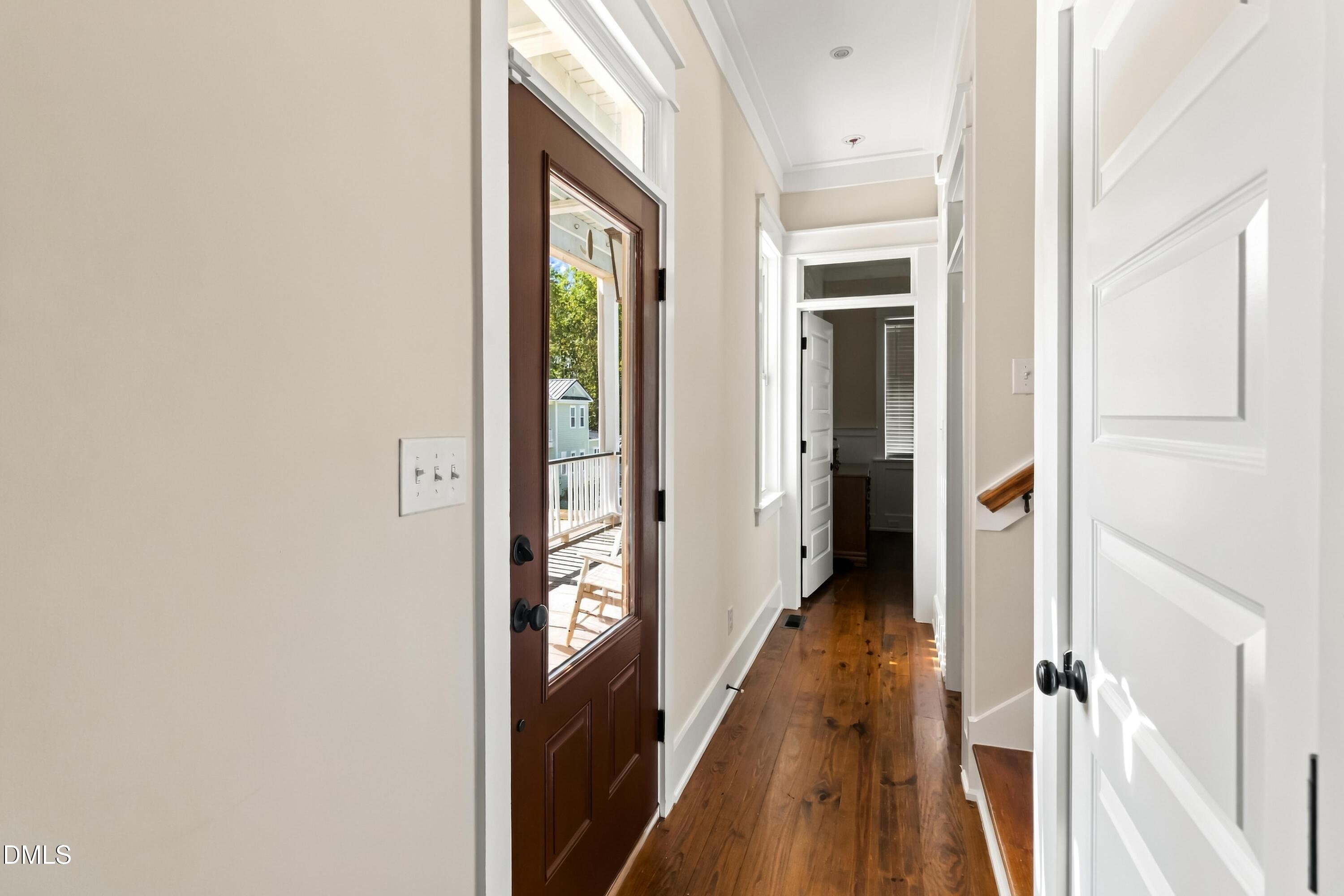 90 Ellen Circle Property Photo 4