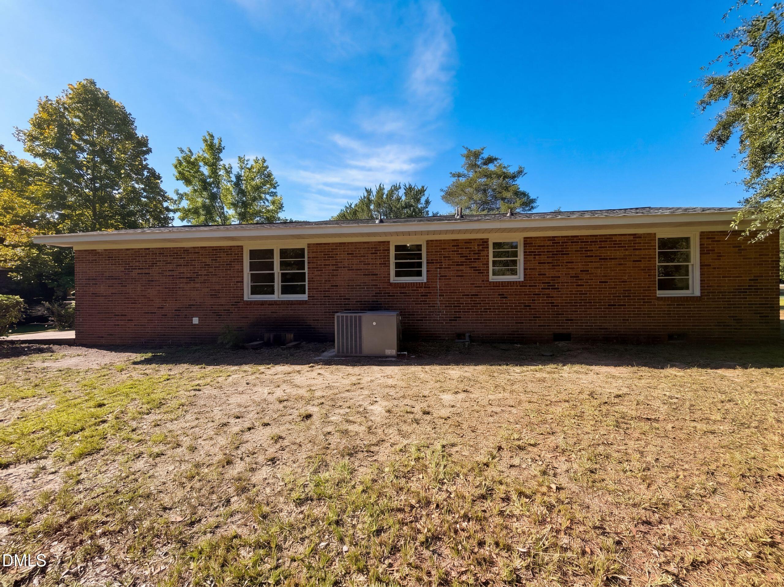 3224 Sandhill Drive Property Photo 5