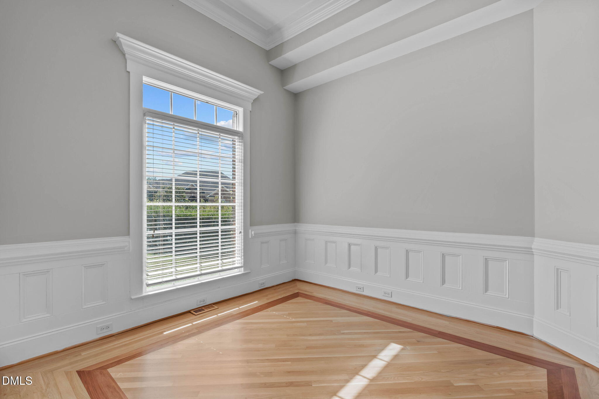 4004 Frontenac Court Property Photo 12