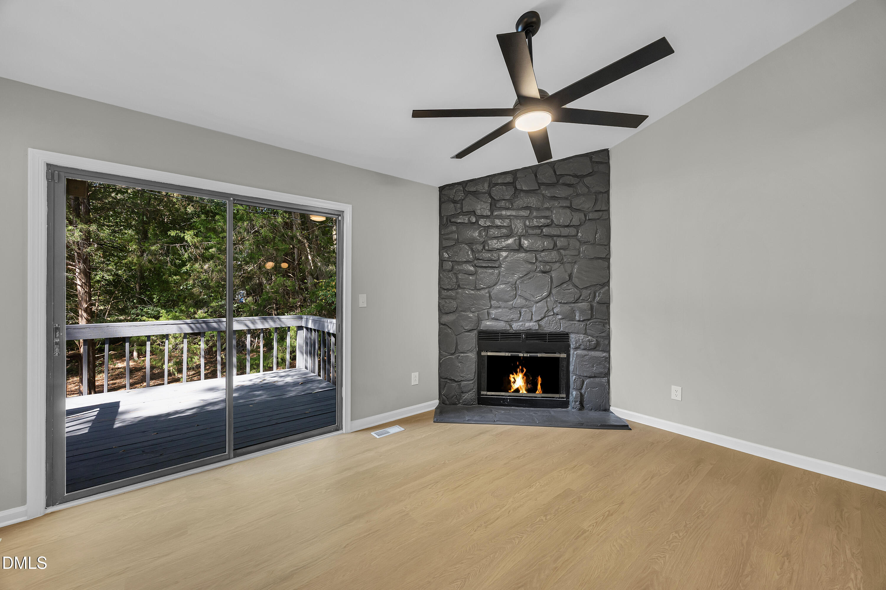 4916 Wineberry Drive Property Photo 4