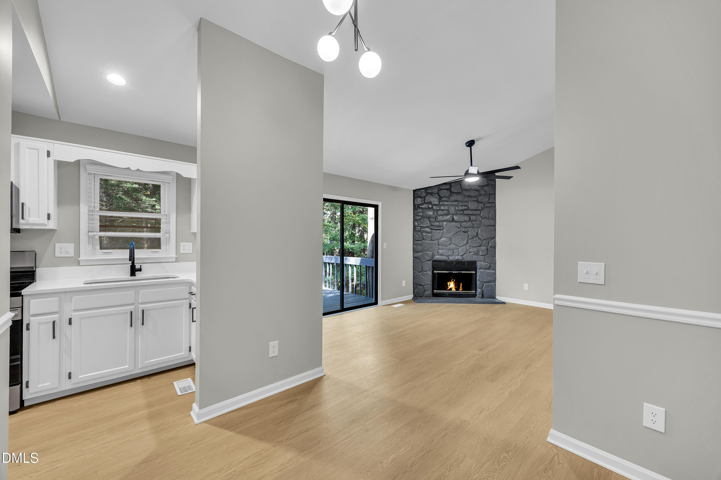 4916 Wineberry Drive Property Photo 8