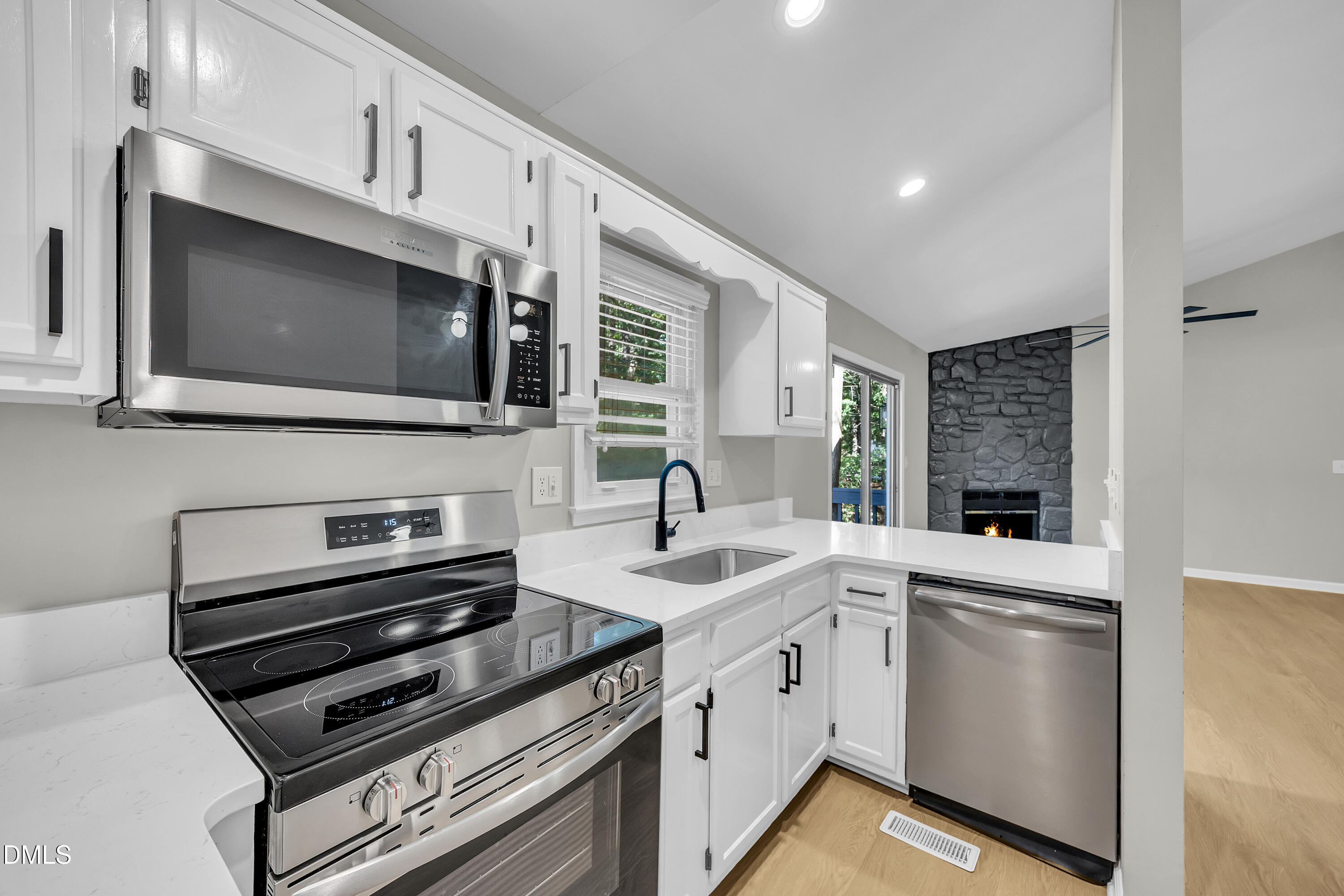 4916 Wineberry Drive Property Photo 10