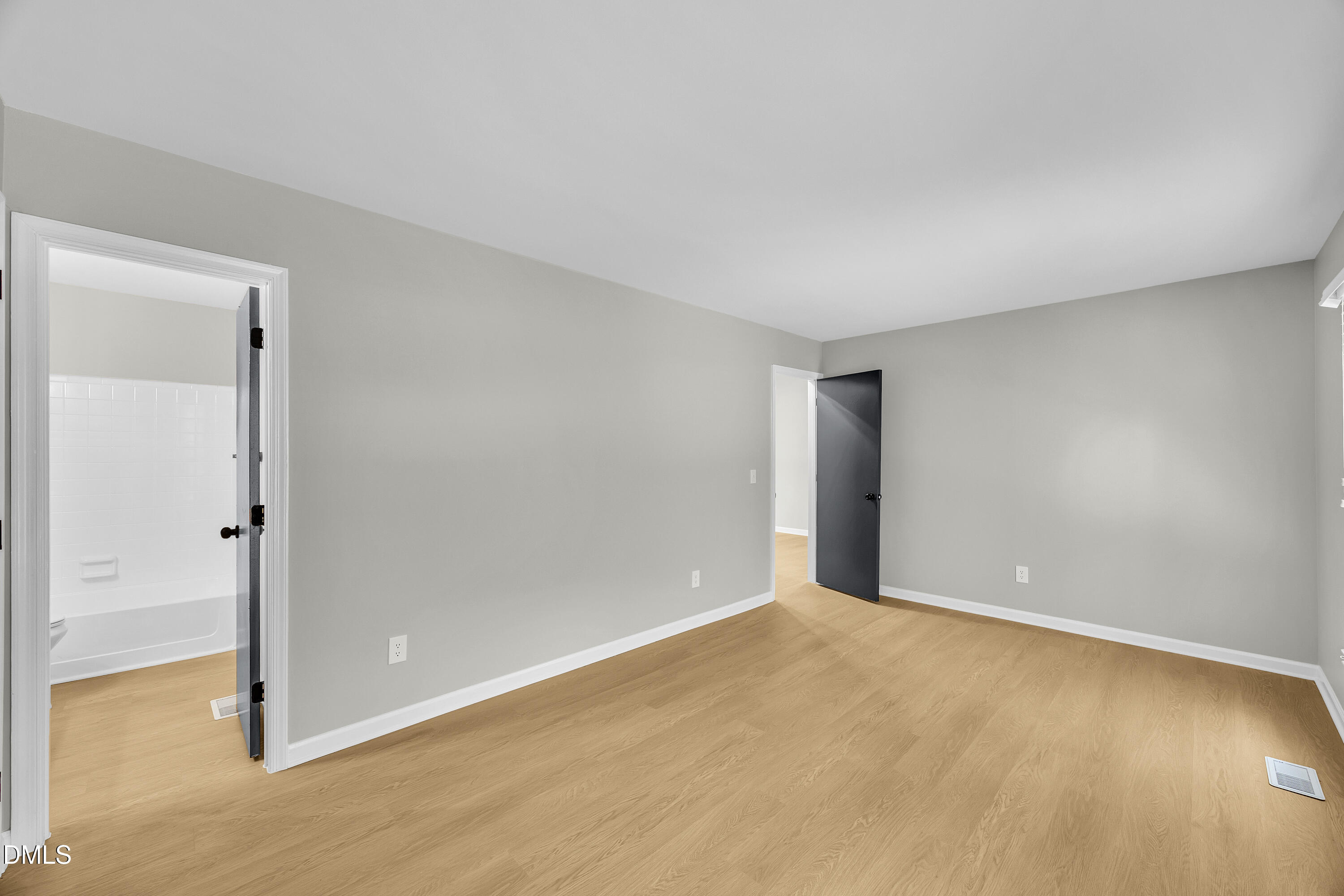 4916 Wineberry Drive Property Photo 16