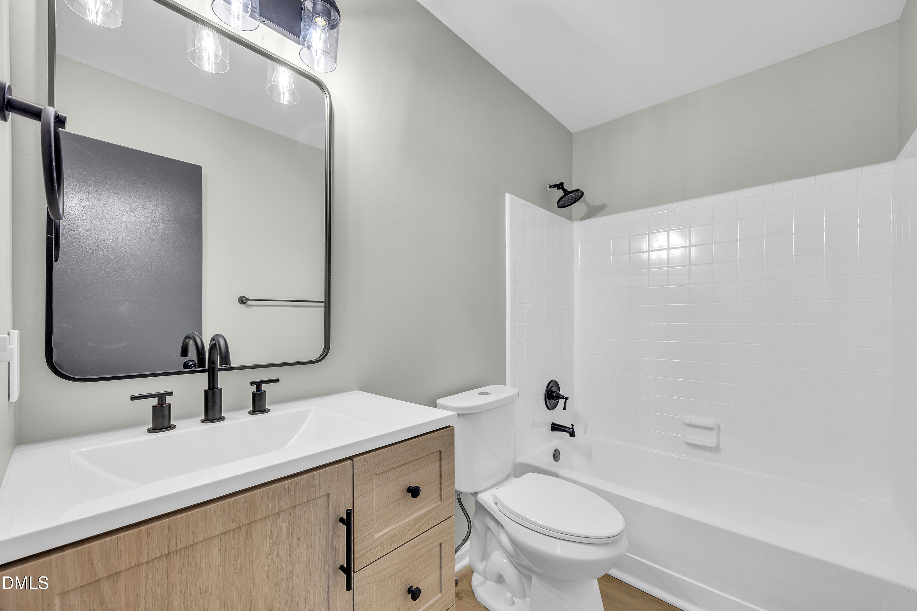 4916 Wineberry Drive Property Photo 17
