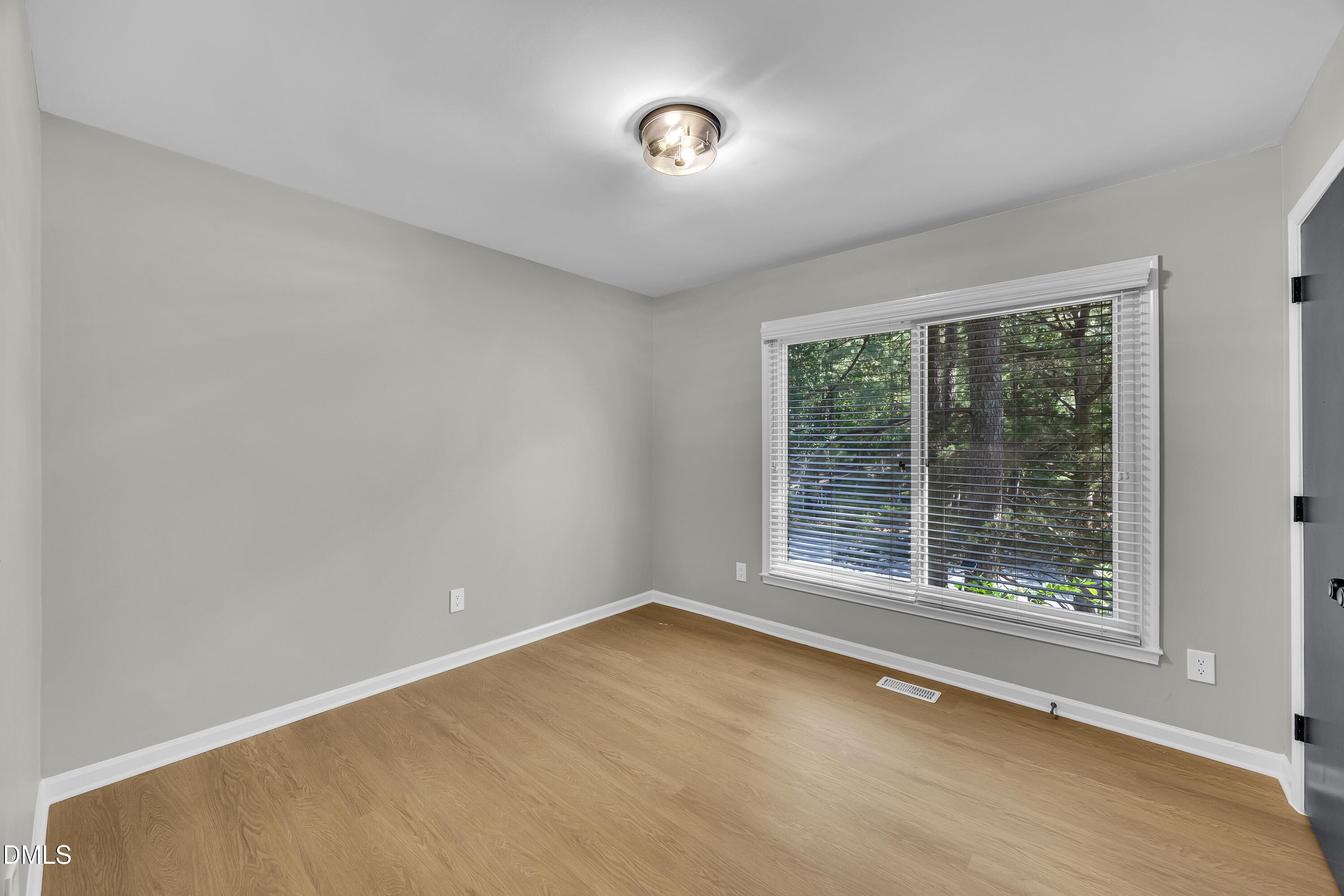 4916 Wineberry Drive Property Photo 18