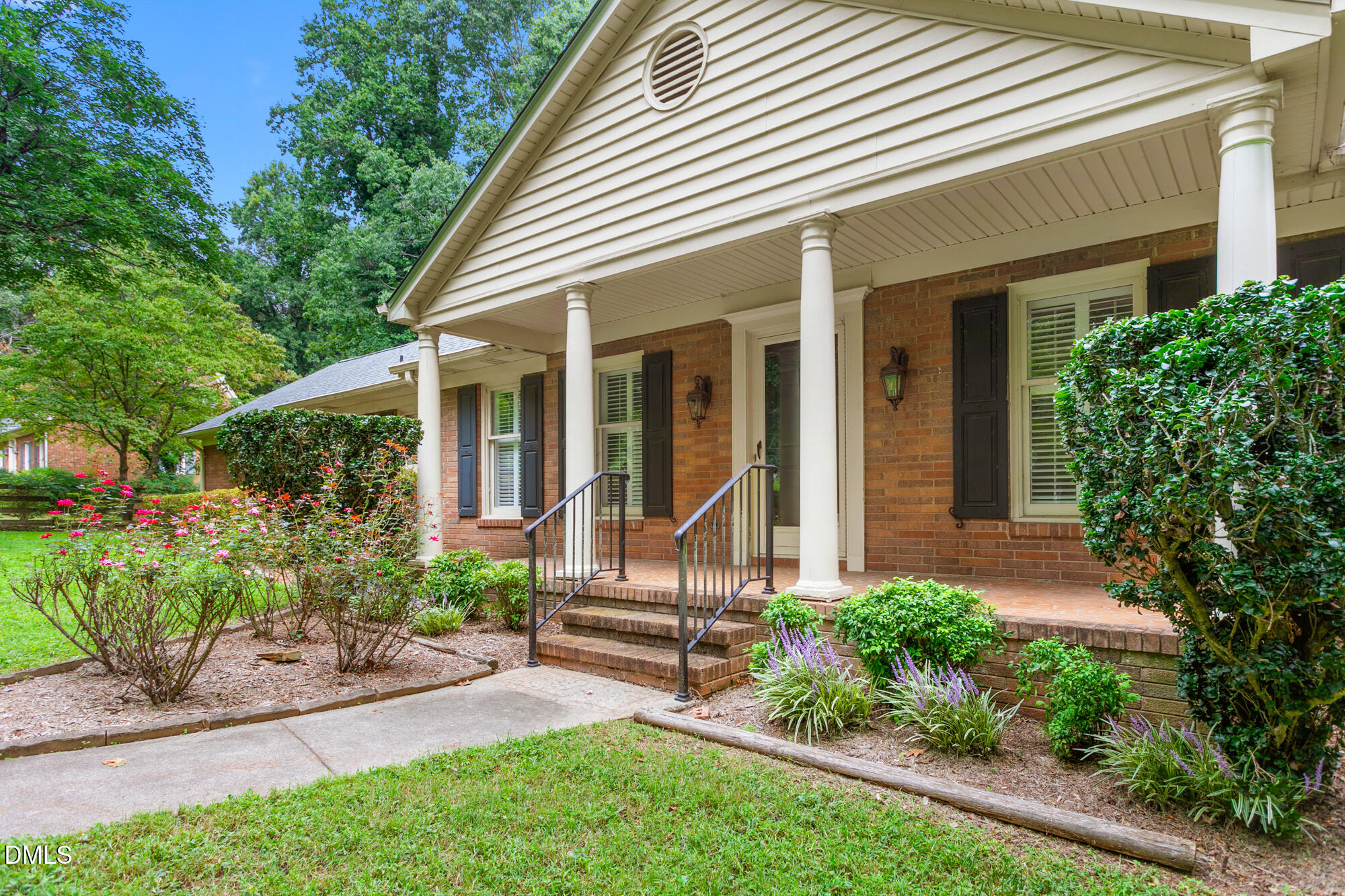 4014 Forest Oaks Lane Property Photo 2
