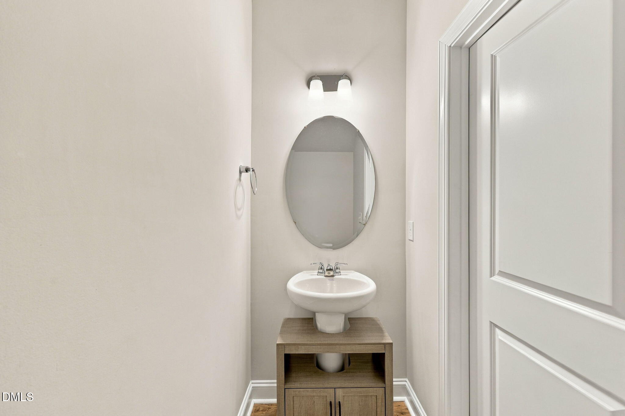 504 Barrington Row Avenue Property Photo 4