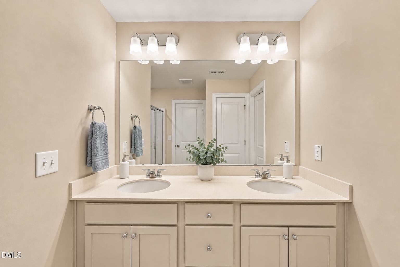 504 Barrington Row Avenue Property Photo 18
