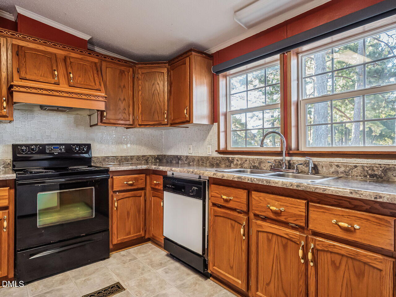 869 Lions Club Road Property Photo 12