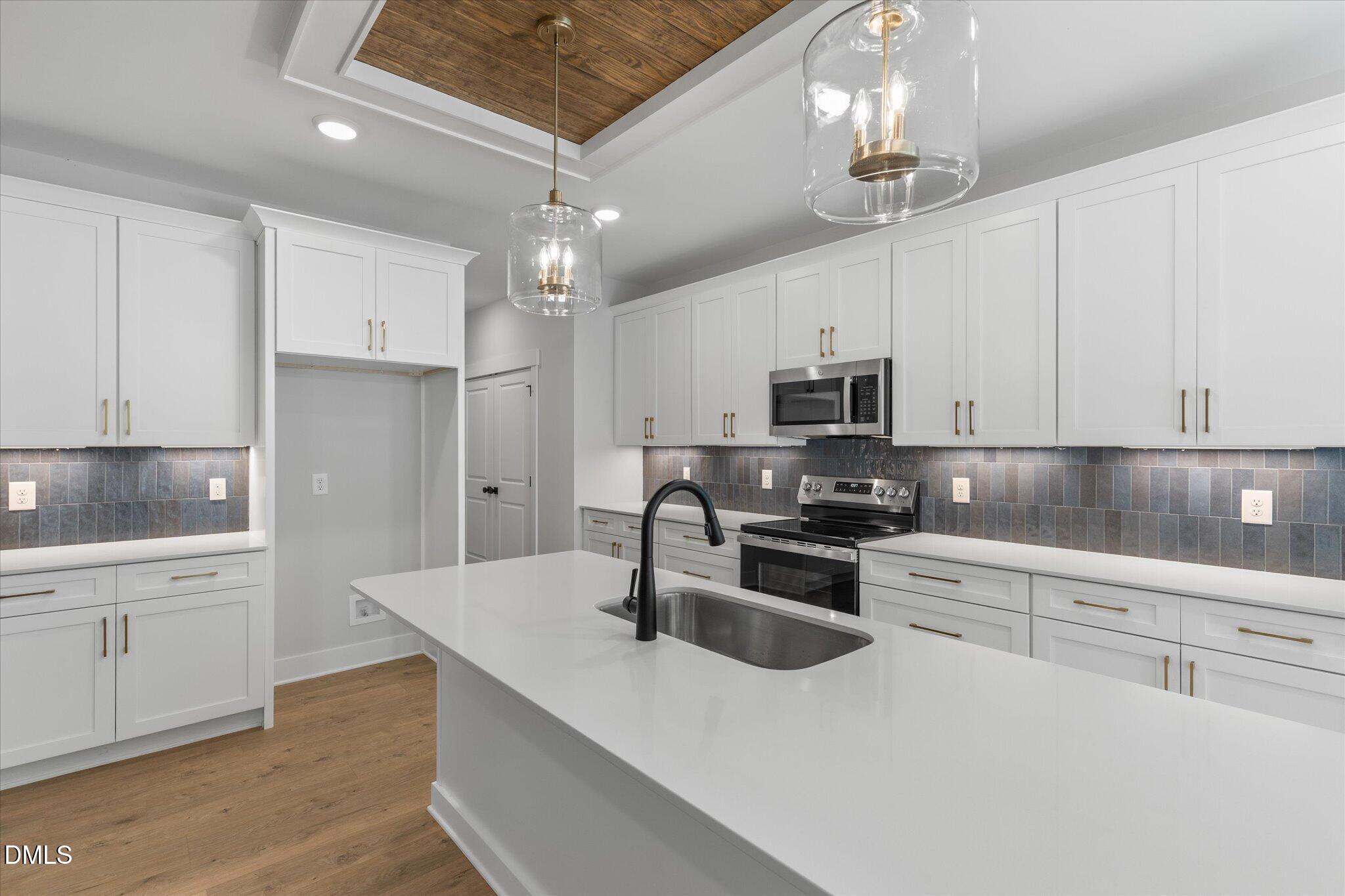 2022 Hayes Road Property Photo 10