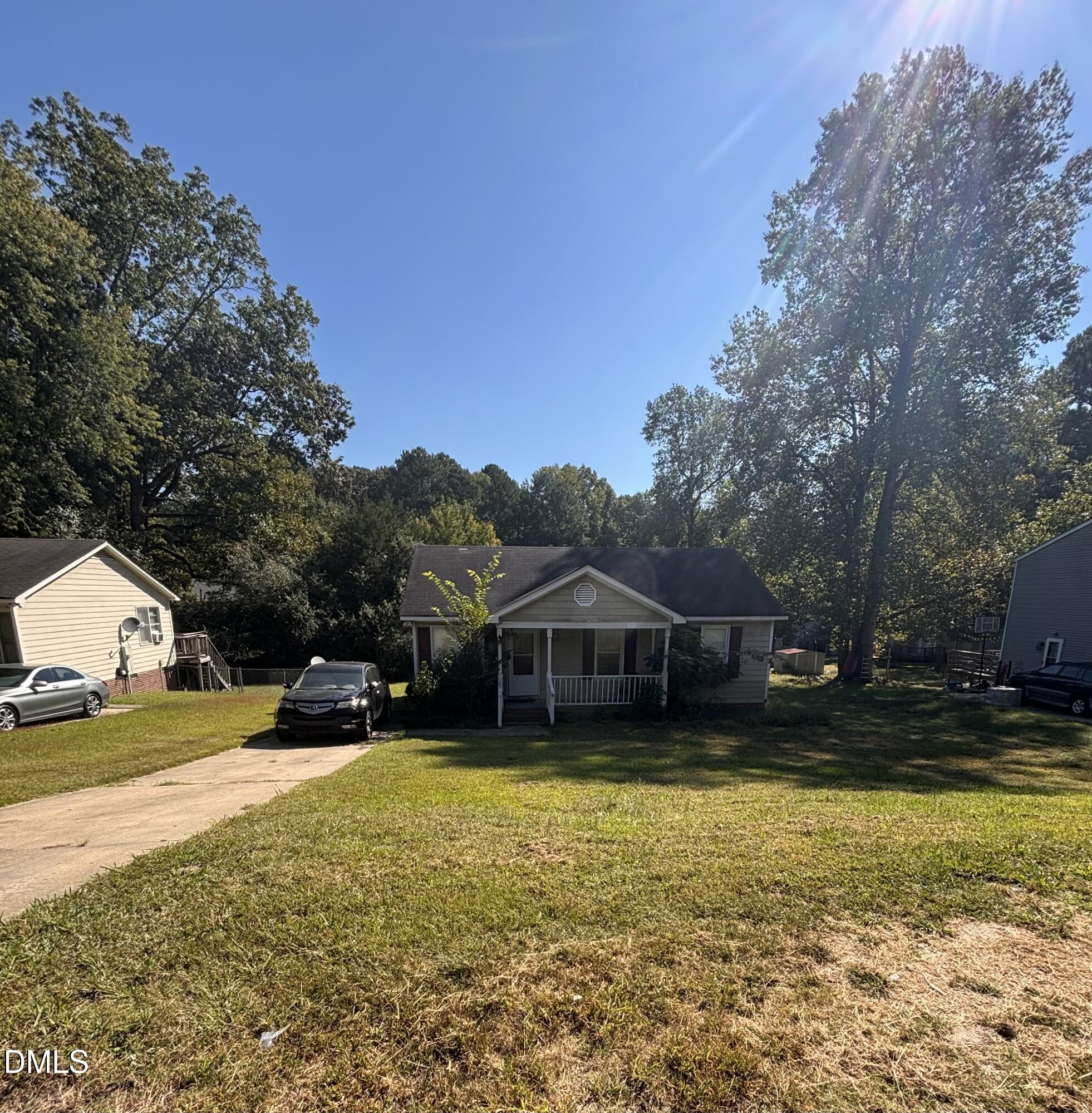 2308 Shoveller Court Property Photo 2