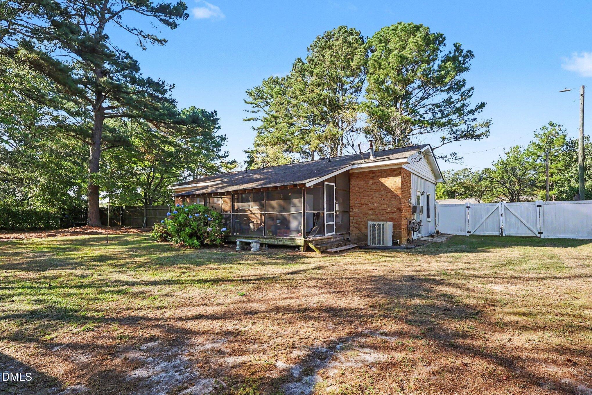 7460 Jobe Road Property Photo 5