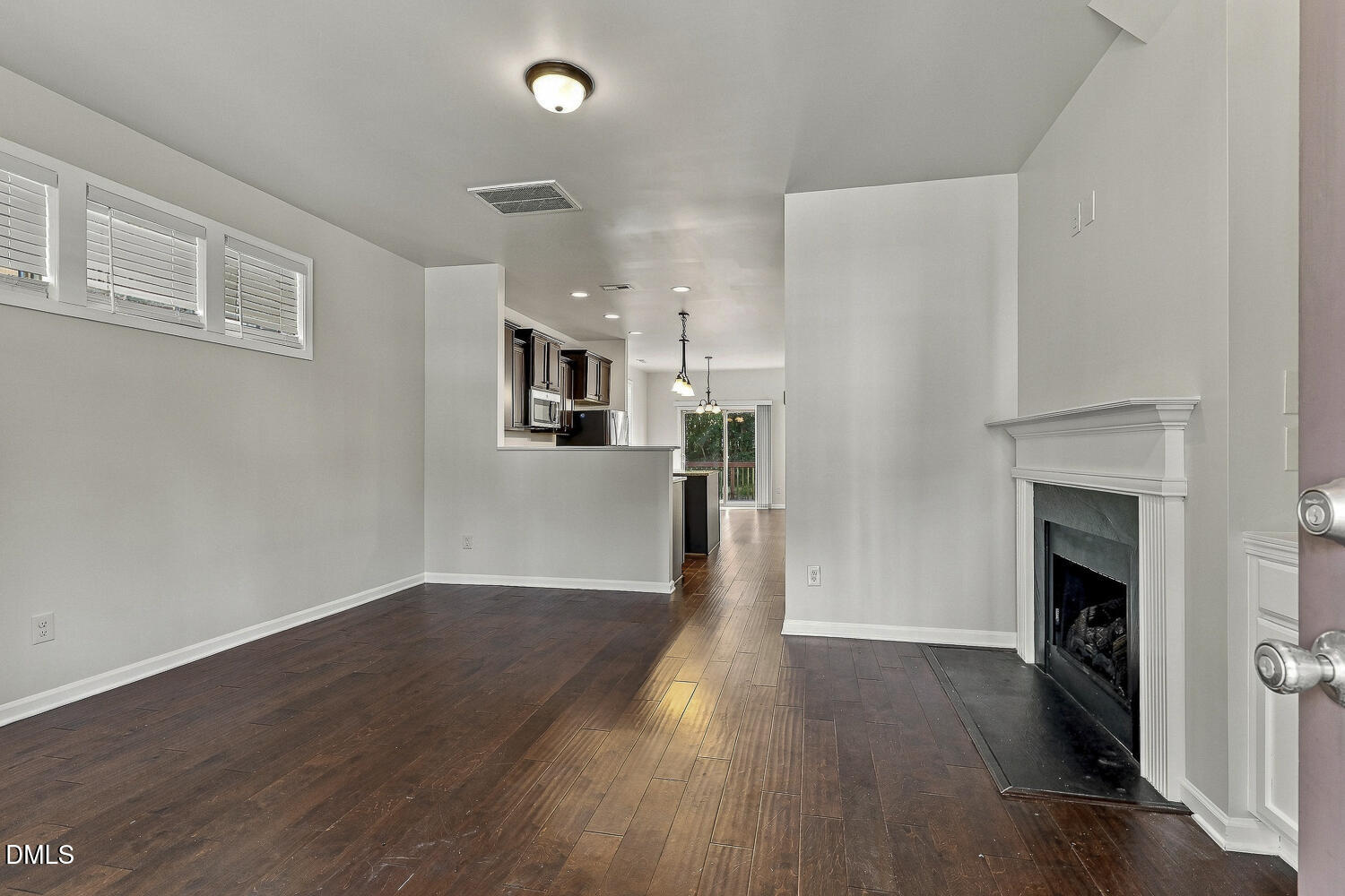 328 Chamberlain Drive Property Photo 4
