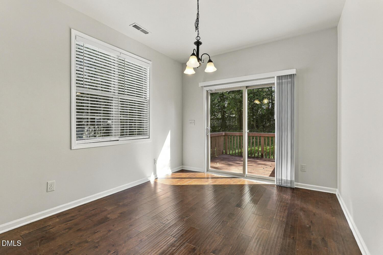 328 Chamberlain Drive Property Photo 14
