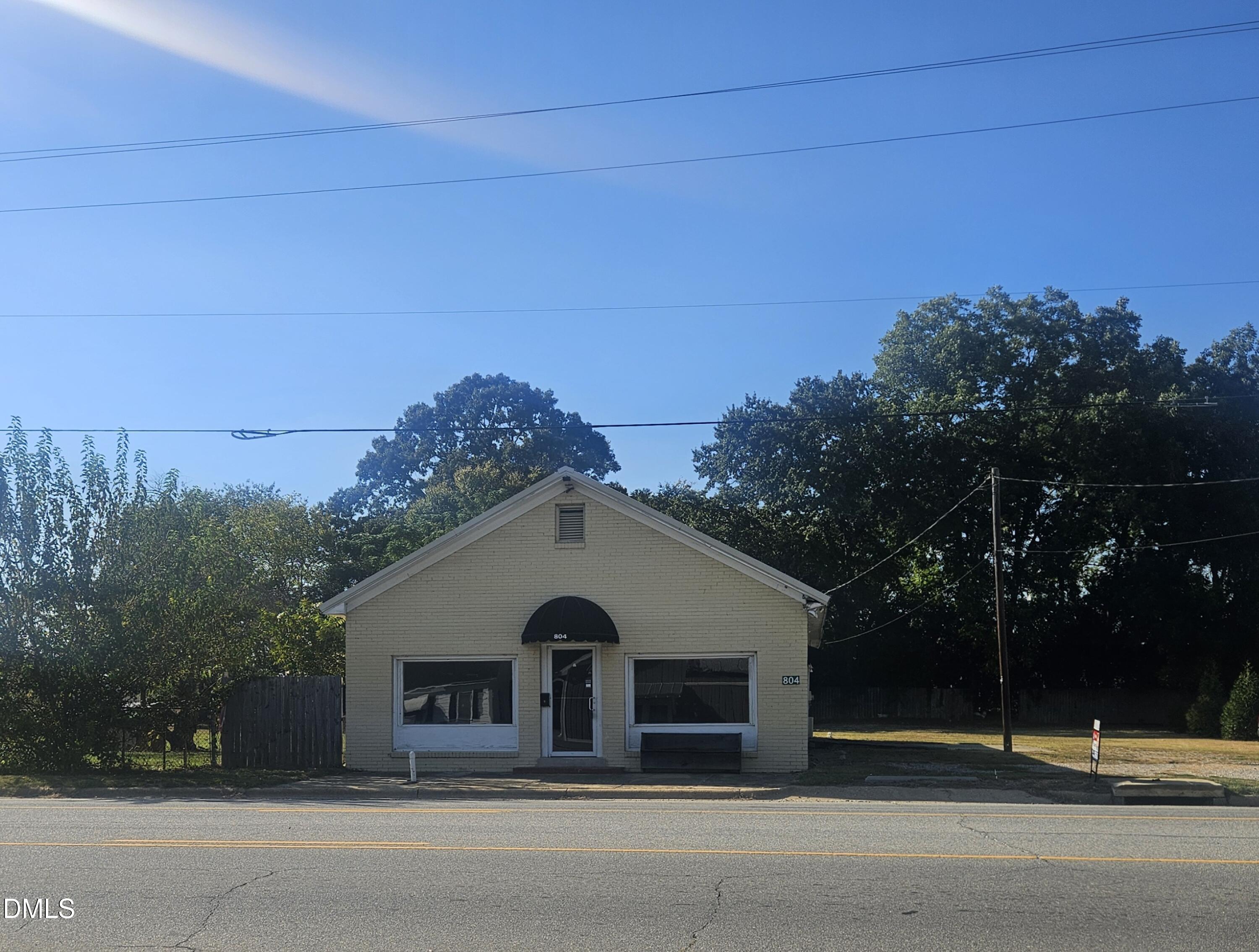 804 S Clinton Avenue Property Photo 1