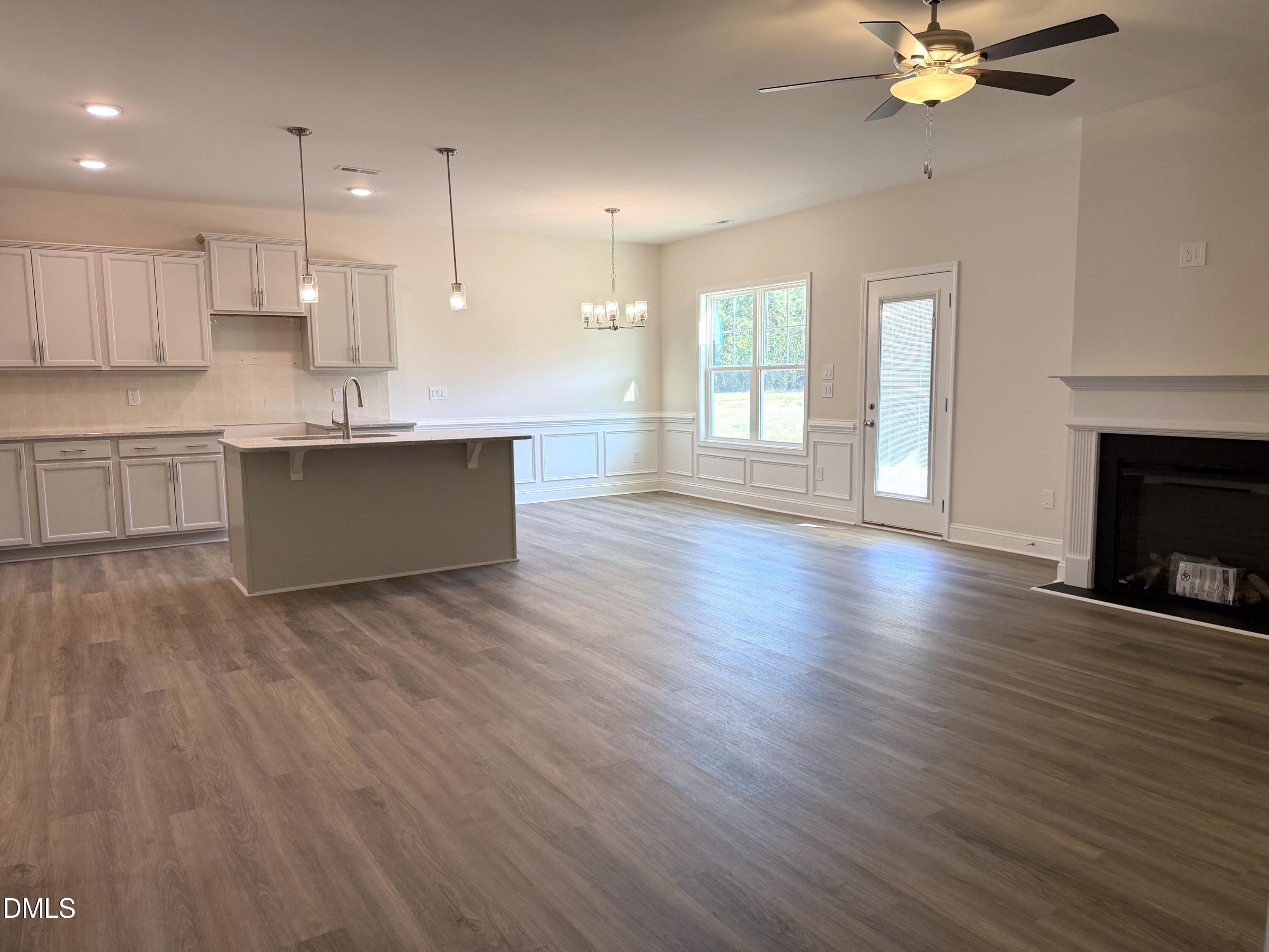 365 Thorntons Creek Drive Property Photo 7