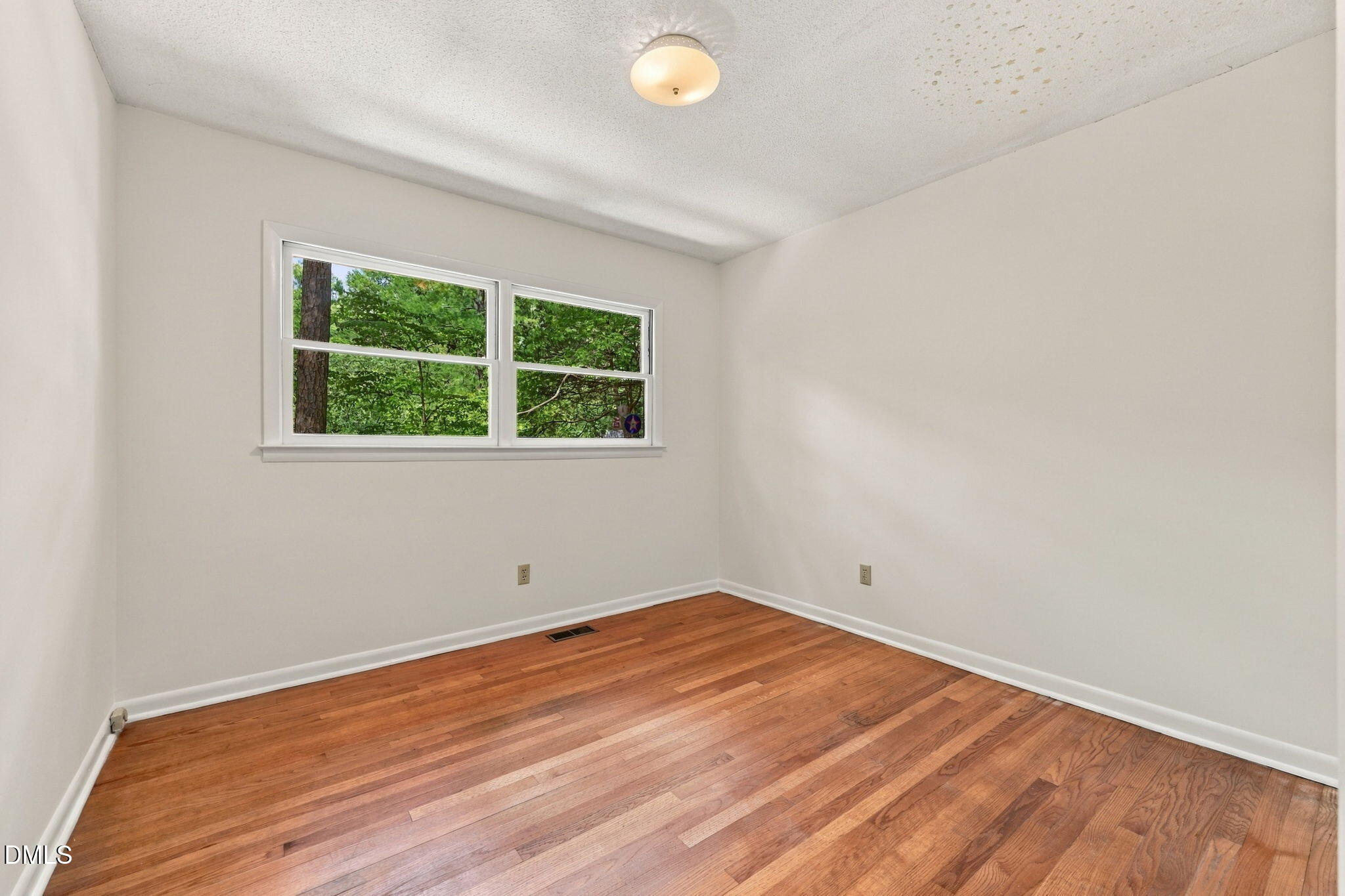 1904 Overland Drive Property Photo 13