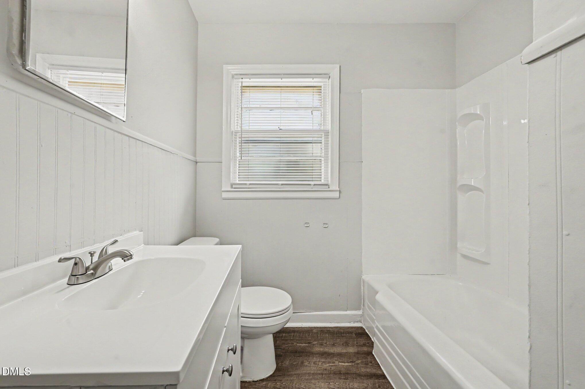 2526 Hyde Street Property Photo 6