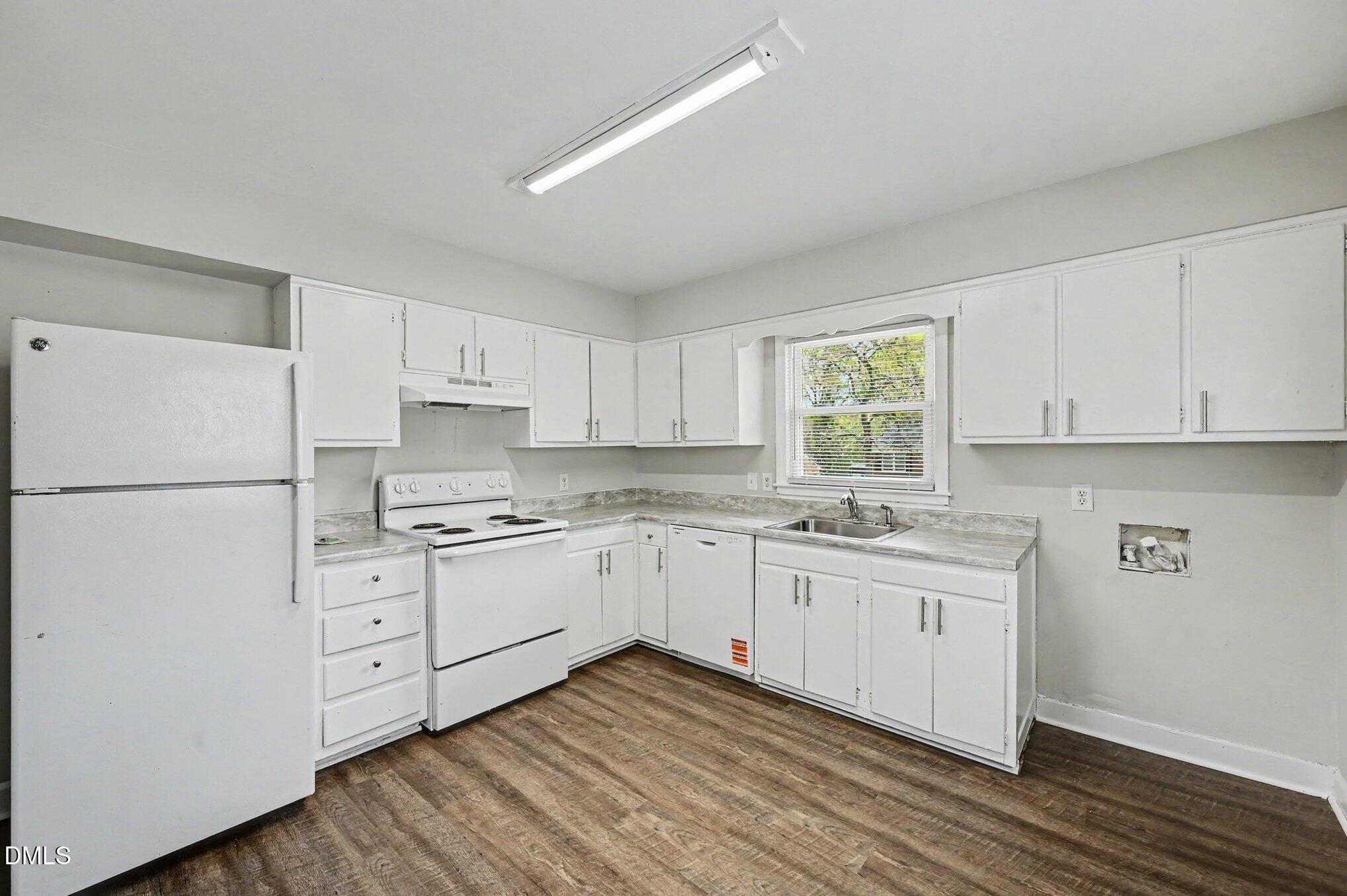 2526 Hyde Street Property Photo 10