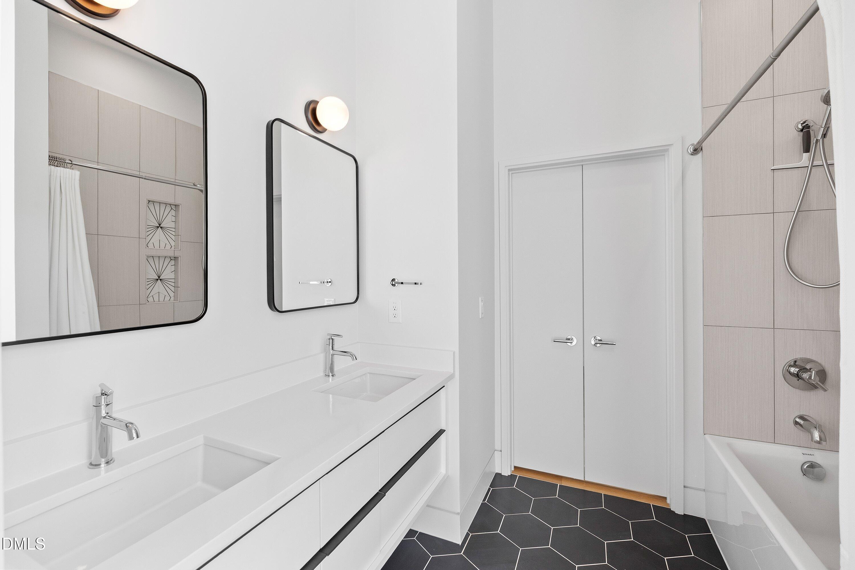 705 Lindley Drive Property Photo 26