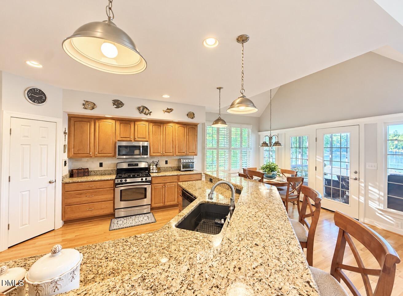 126 Crystal Bay Lane Property Photo 14