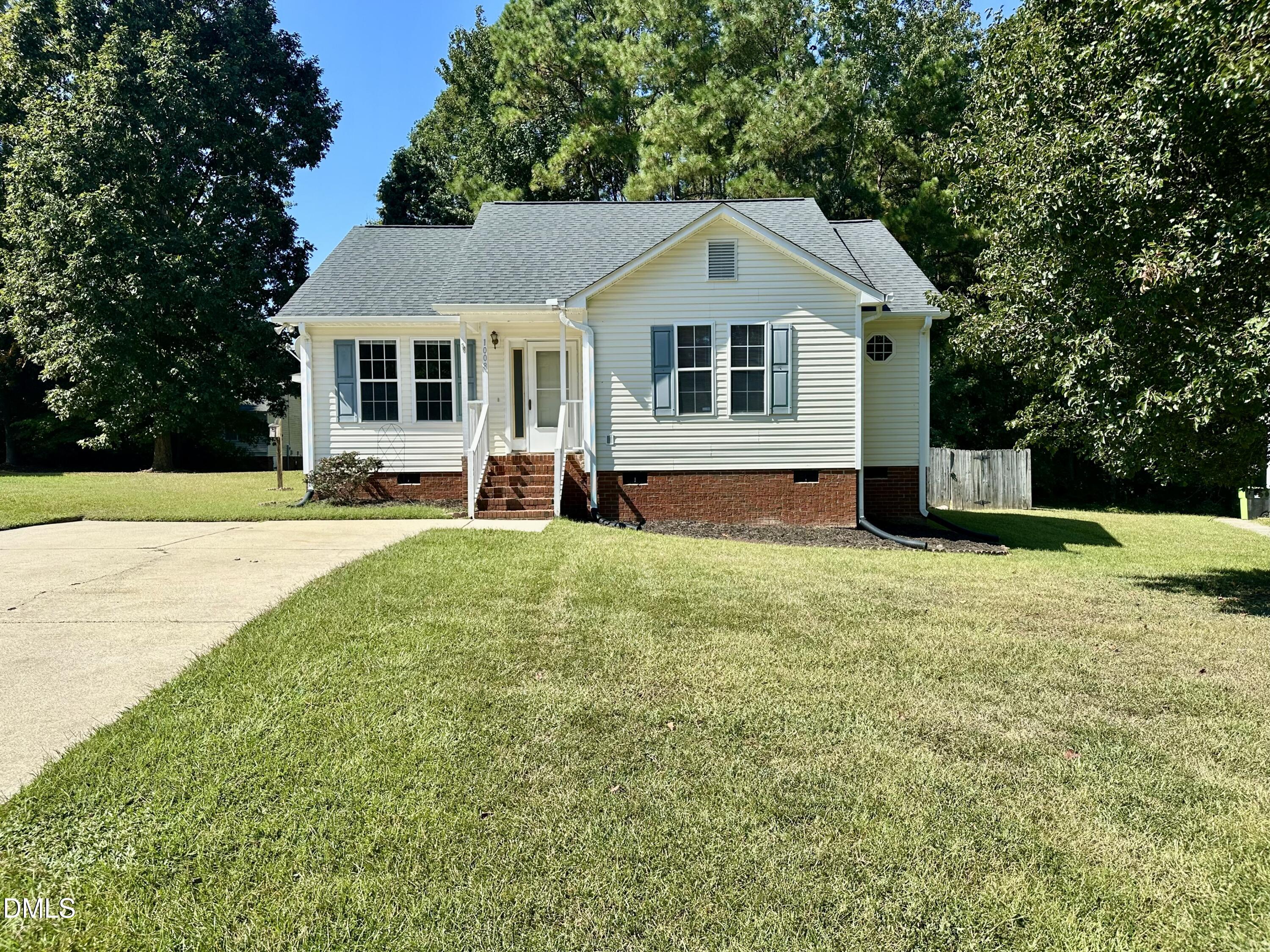 1008 Henchman Court Property Photo 1