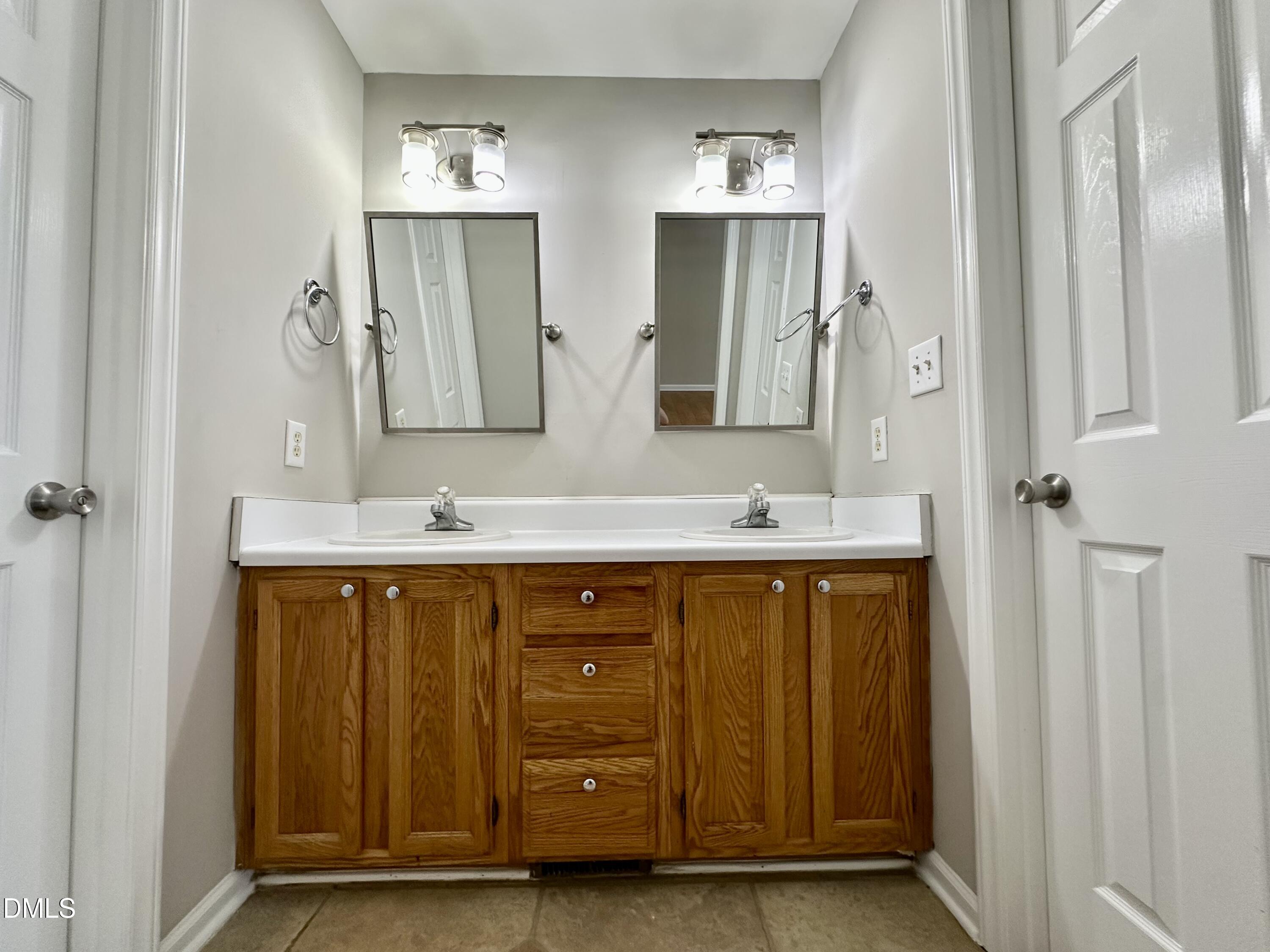 1008 Henchman Court Property Photo 12