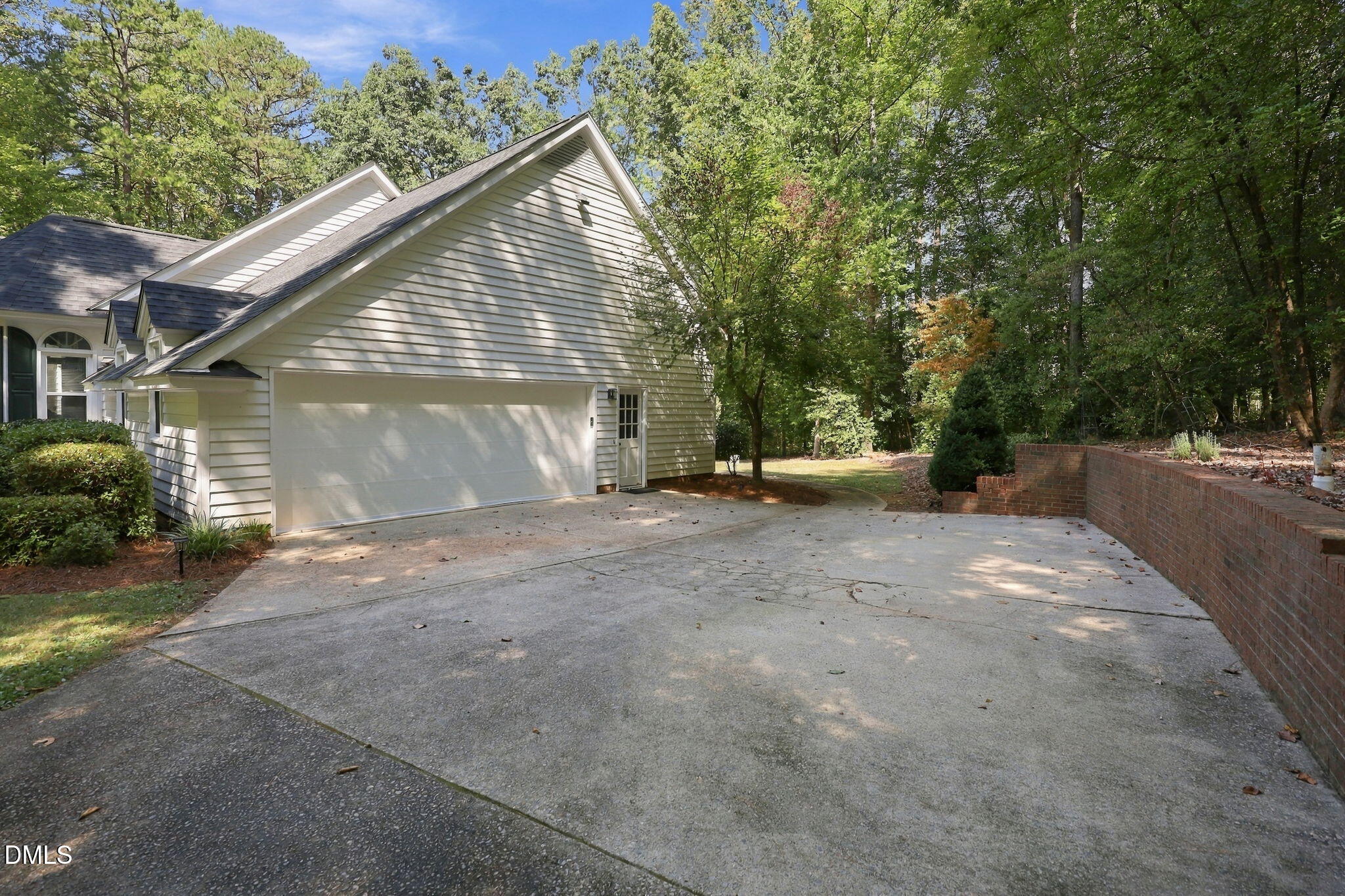 2128 Possum Trot Road Property Photo 4