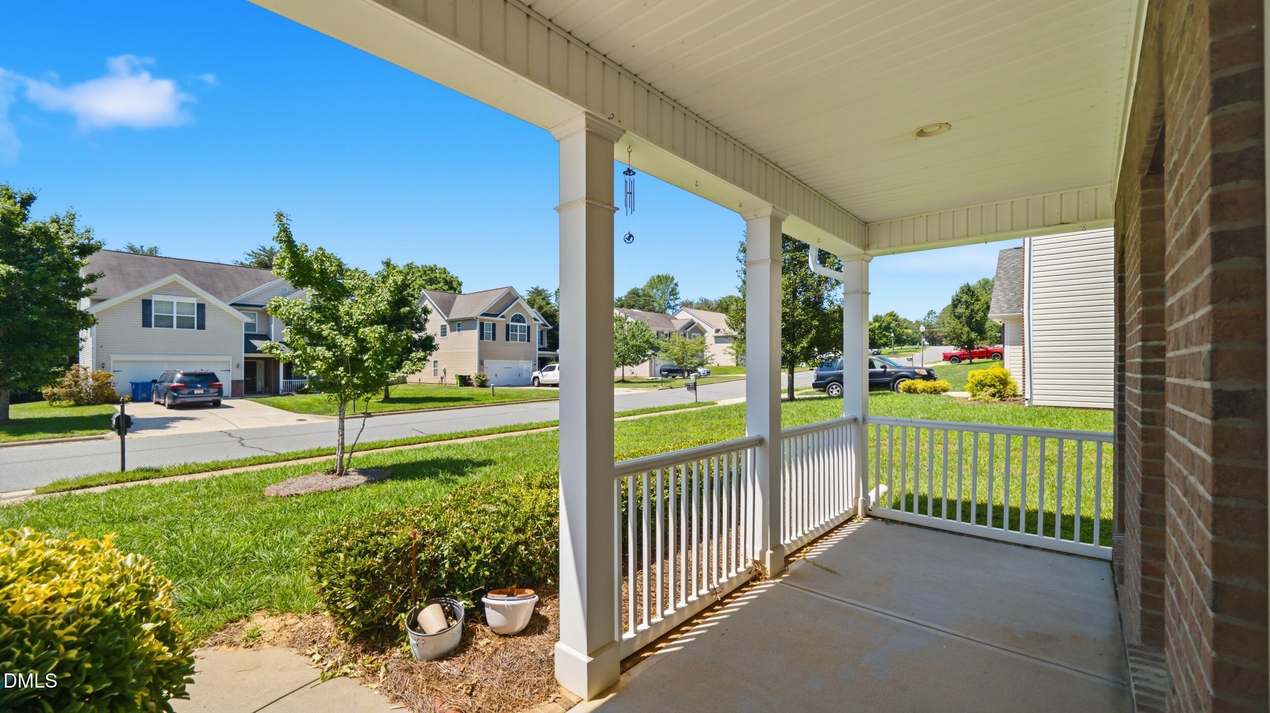 2016 Heron Pointe Drive Property Photo 4