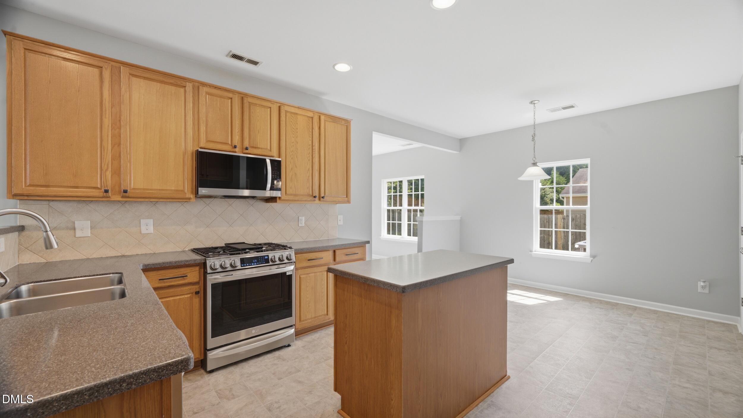 2016 Heron Pointe Drive Property Photo 14