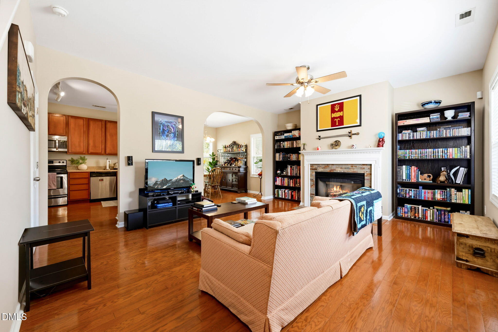 816 Woodside Park Lane Property Photo 3